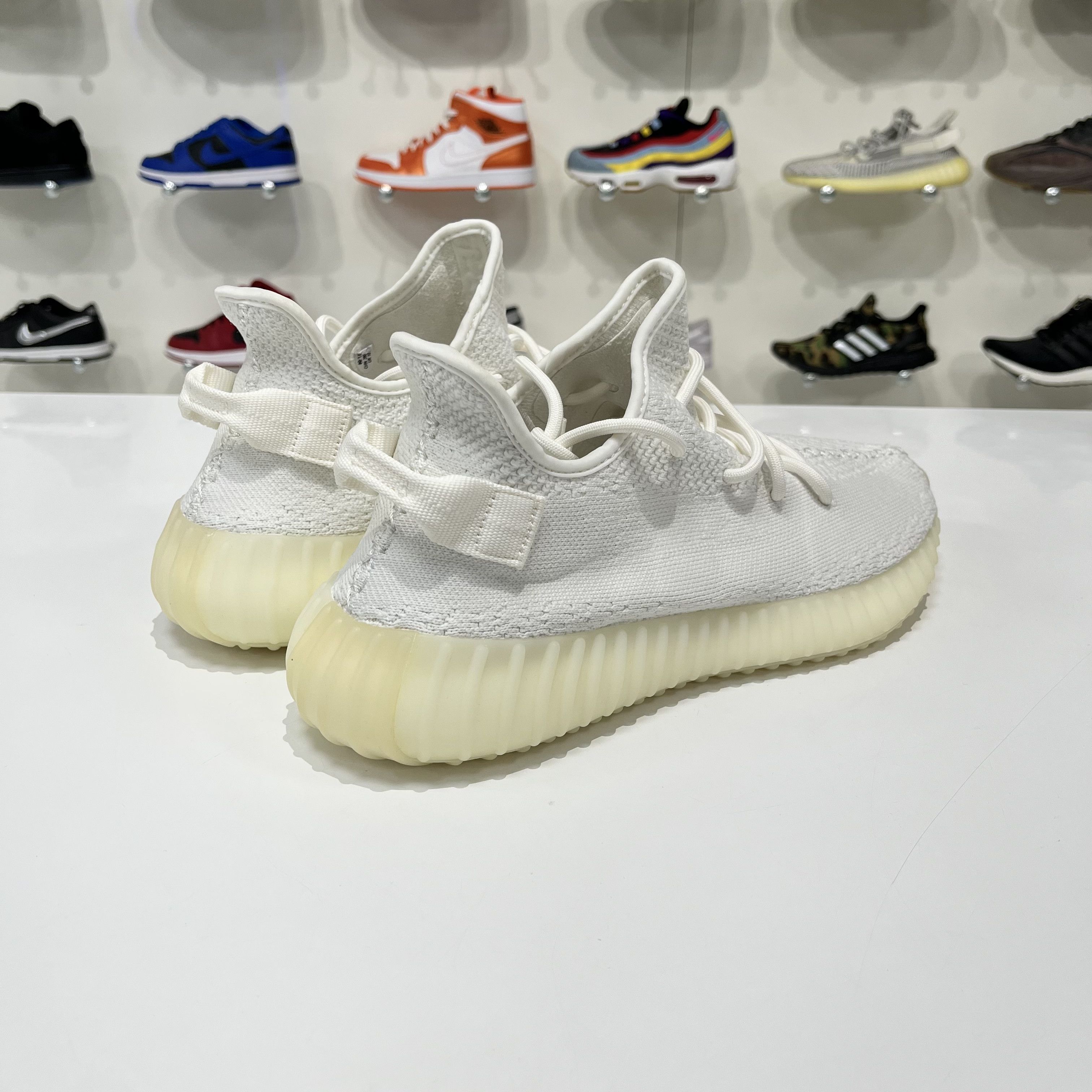 Adidas Adidas Yeezy Boost 350 V2 Cream Size US 11 / EU 44 - 6 Thumbnail
