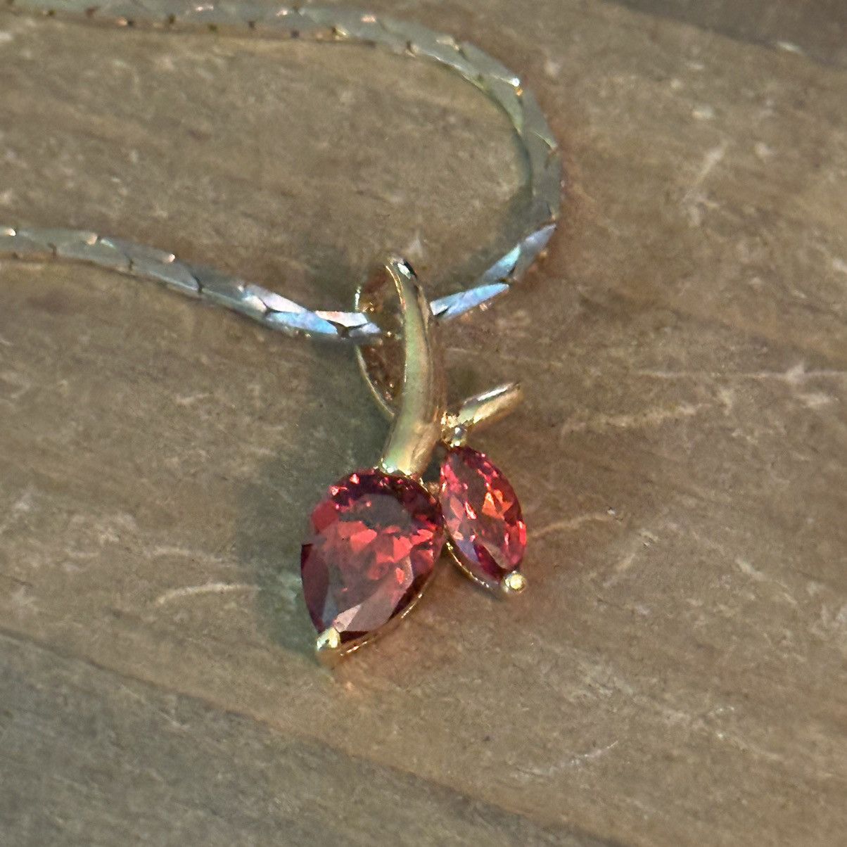 Vintage Vintage red gemstone pendant necklace Size ONE SIZE - 3 Thumbnail