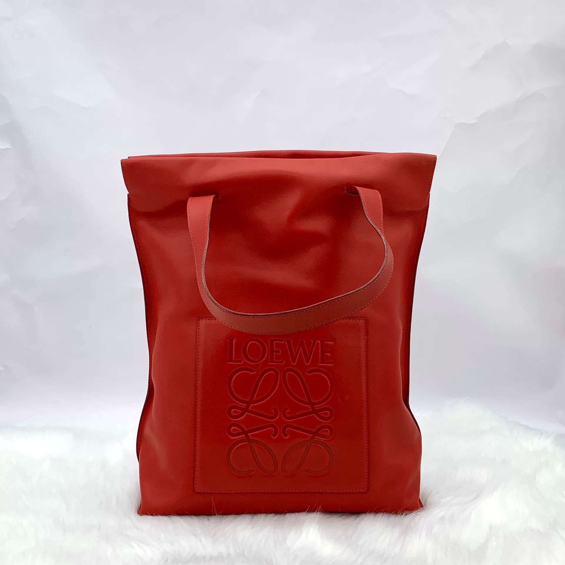 Loewe Loewe Red Logo Embossed Tote Bag Size ONE SIZE - 1 Thumbnail