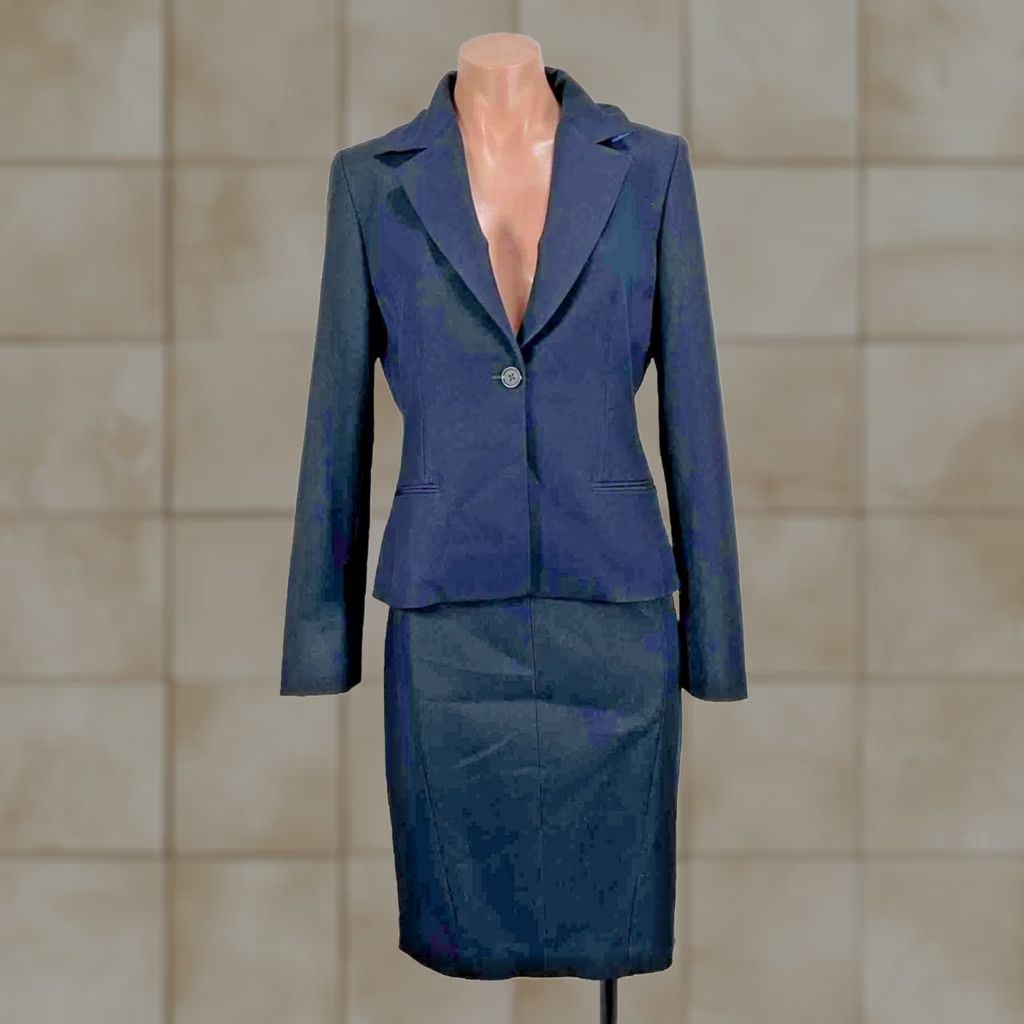Vintage VINTAGE T Tahari Dark Blue Suit Blazer 2 Piece Skirt Set Size 6 Women Denim Look Shirt Jacket Skirt Womens Size 28" / US 6 / IT 42 - 1 Thumbnail