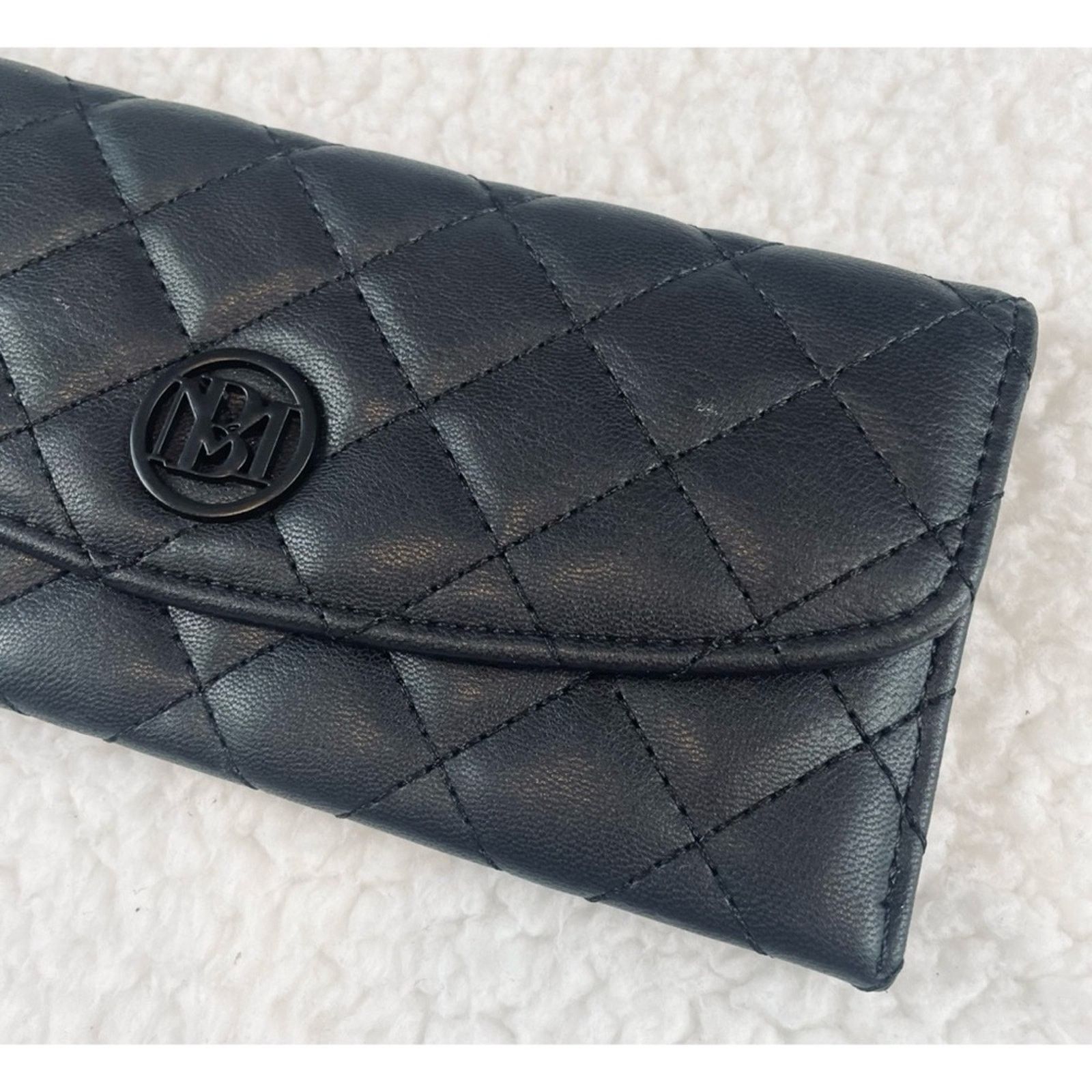 Badgley Mischka BADGLEY MISCHKA • Black Diamond Quilted Vegan Leather Wallet Size ONE SIZE - 9 Thumbnail