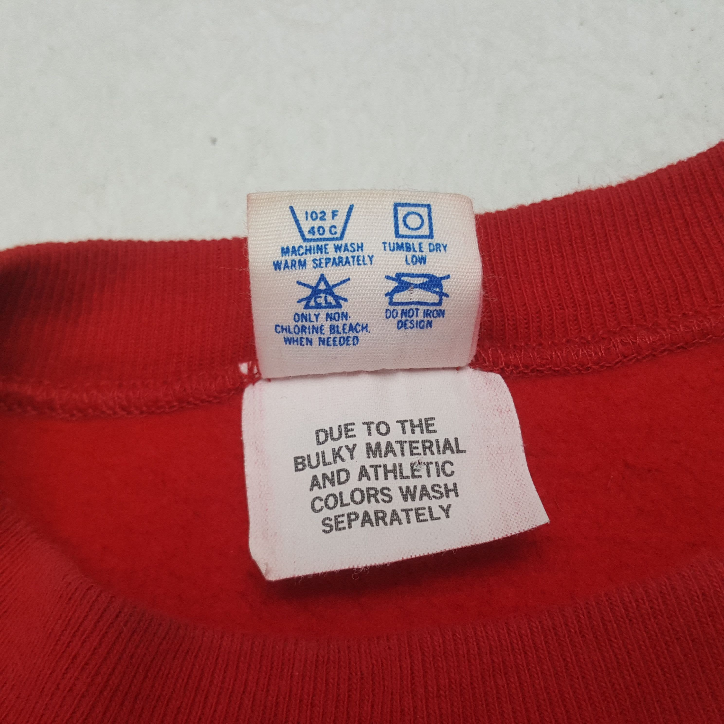 Champion × Vintage Vintage Champion Small Logo Sweatshirt Size US L / EU 52-54 / 3 - 5 Thumbnail