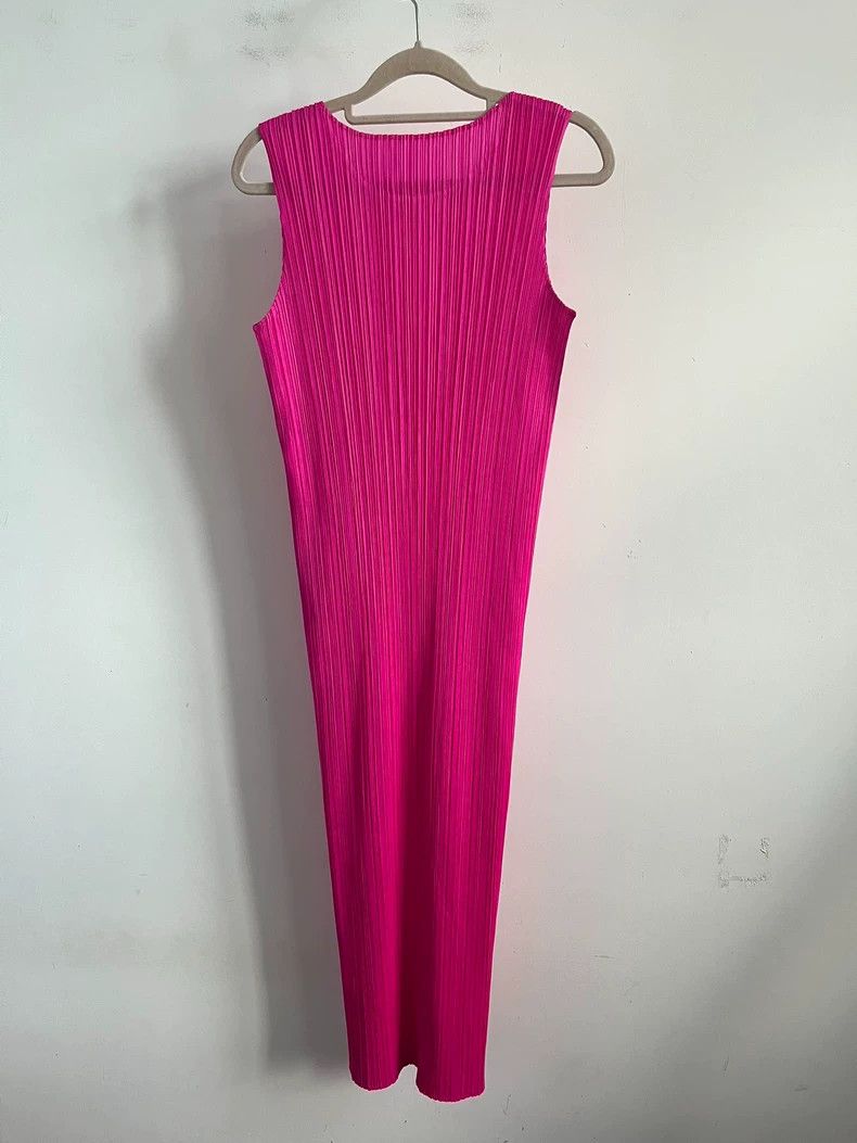 Issey Miyake Issey Miyake size:2 Rose red dress Size S / US 4 / IT 40 - 2 Thumbnail