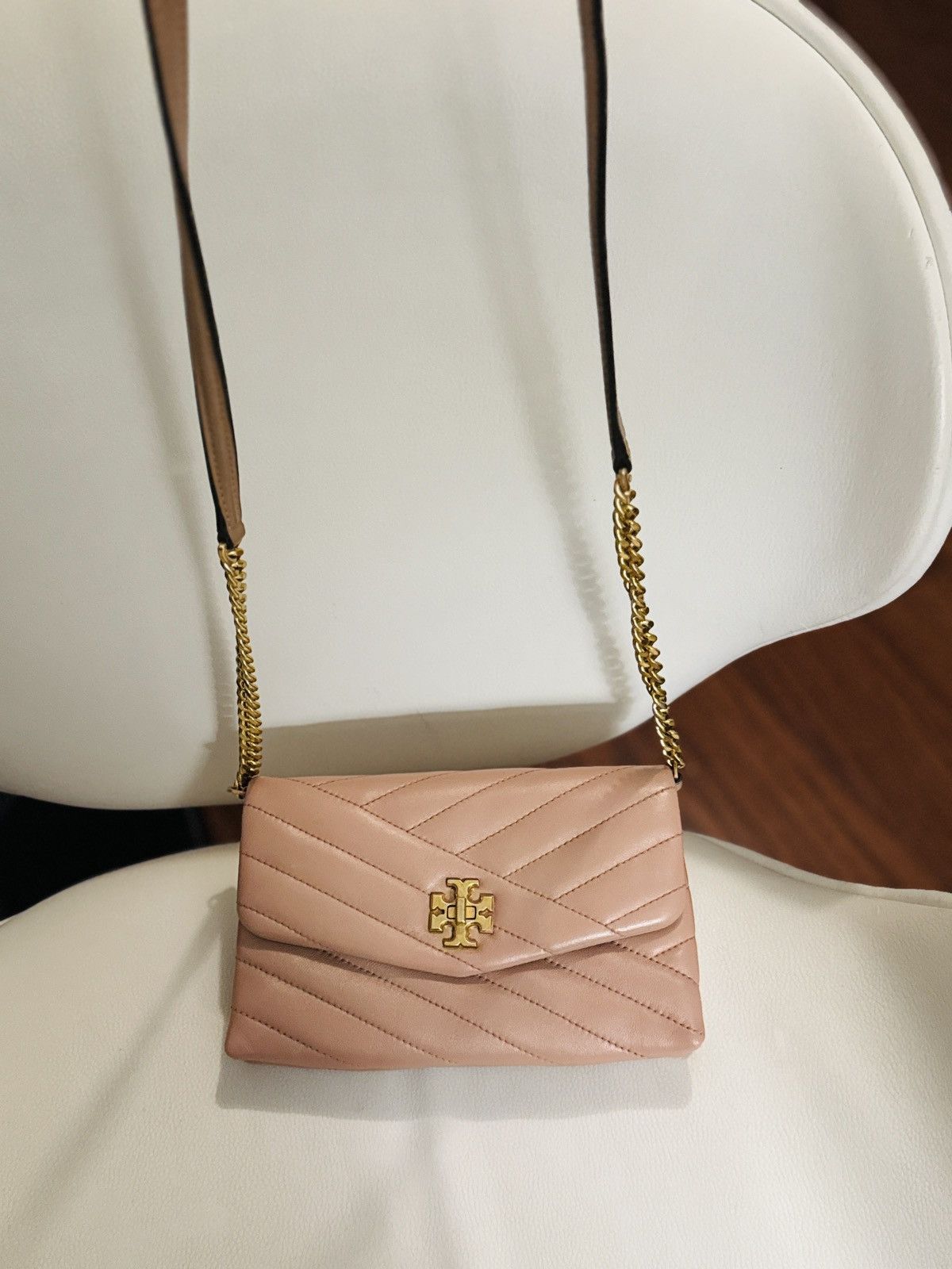 Tory Burch Tory Burch Kira Chevron Quilted Chain in pink leather bag Size ONE SIZE - 2 Thumbnail