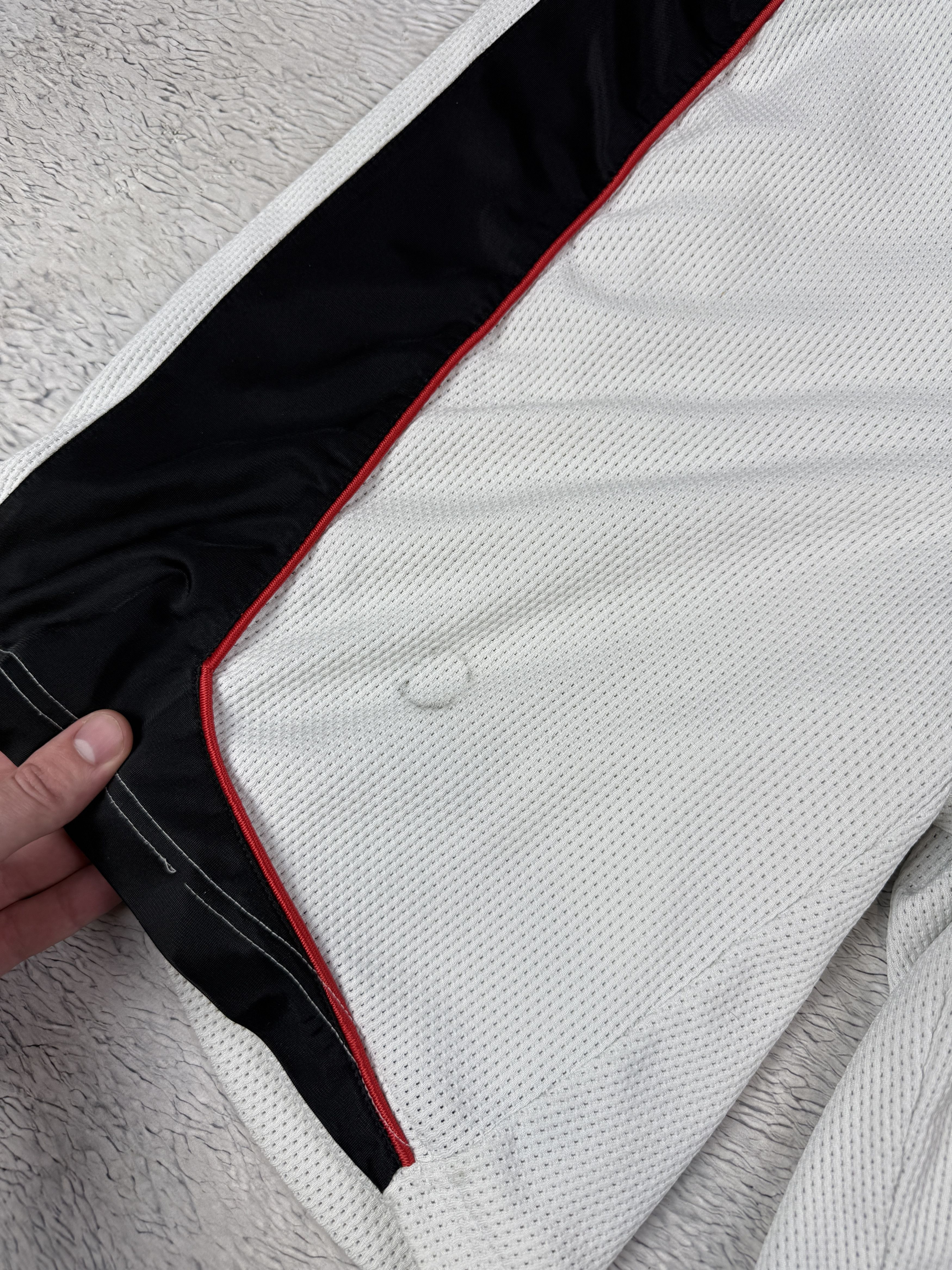 Nike Vintage Nike Basketball Shorts Baggy Streetwear NBA Size US 34 / EU 50 - 9 Thumbnail