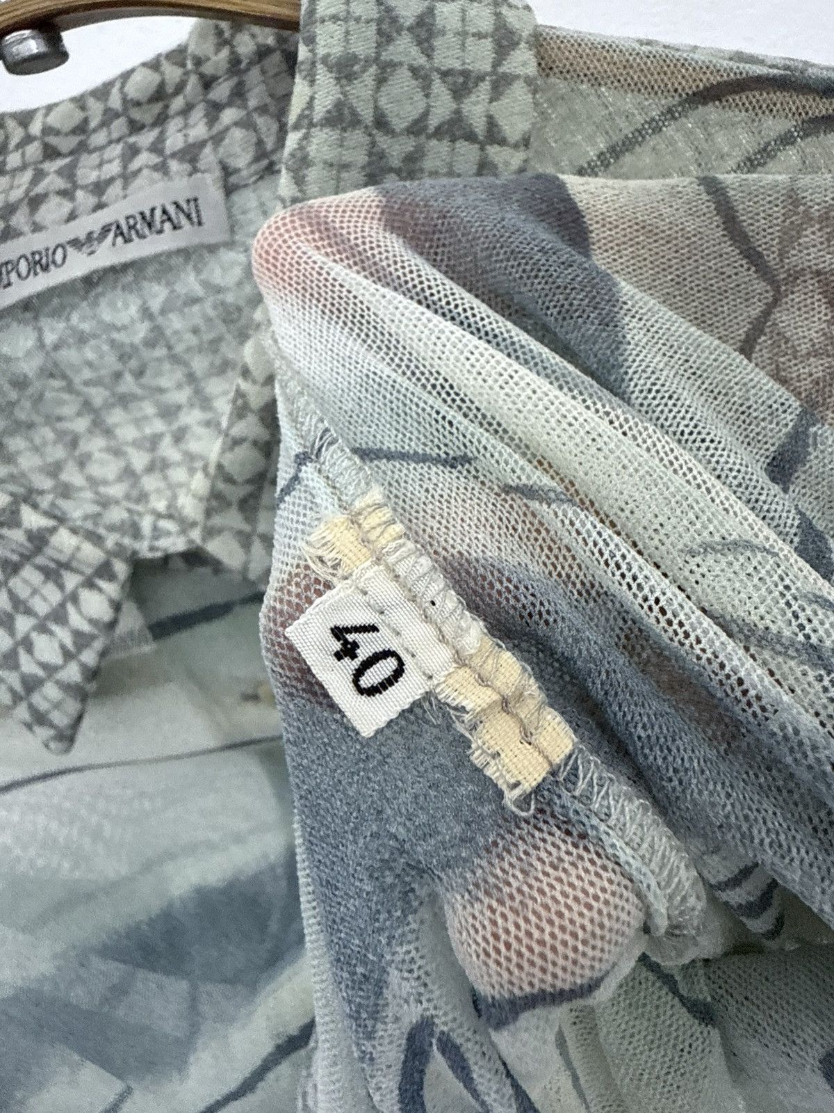 Emporio Armani 🔥ARCHIVED🔥 RARE 90s EMPORIO ARMANI Sheer Mesh Printed Shirt Size S / US 4 / IT 40 - 6 Thumbnail