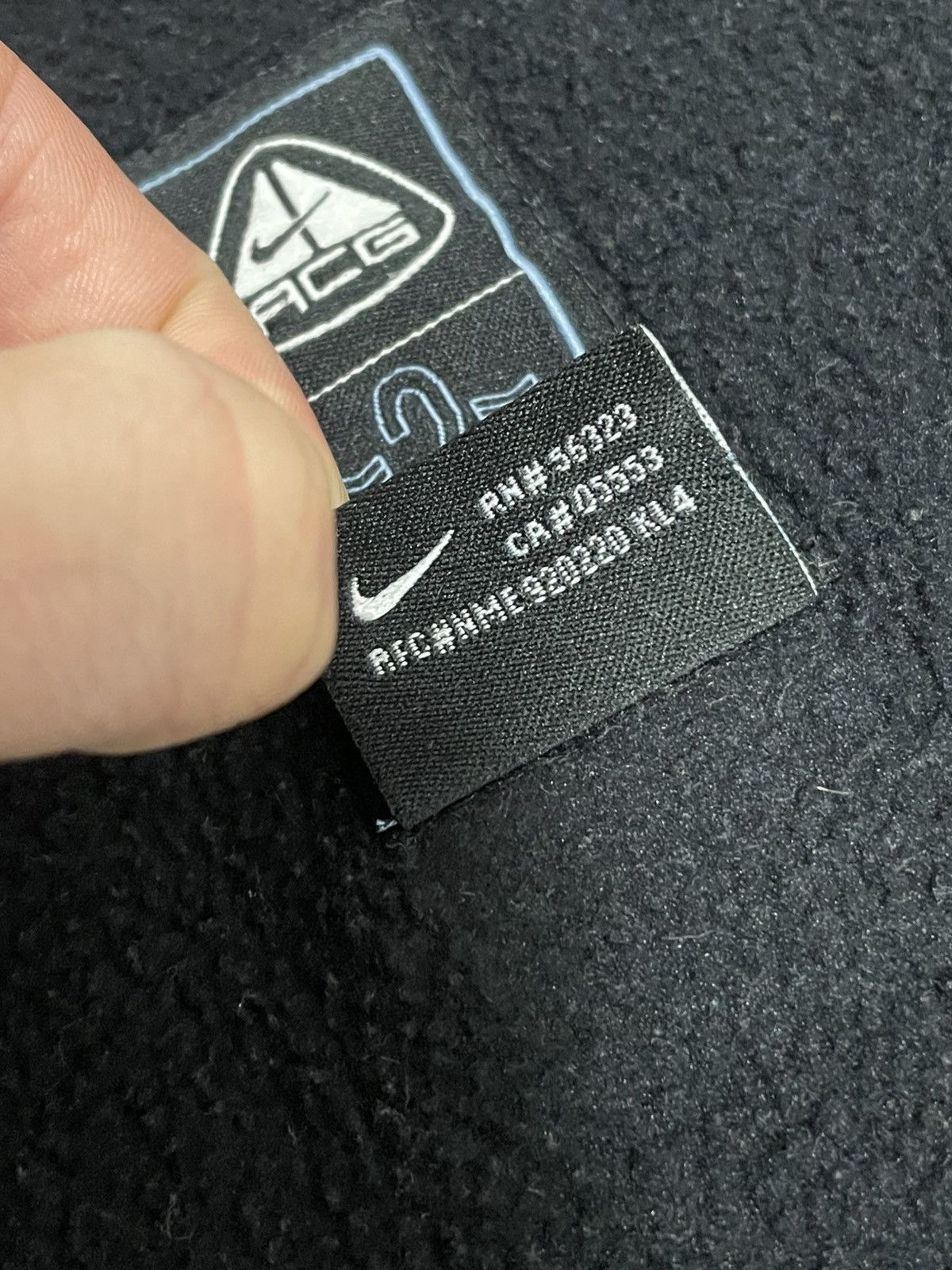 Nike ACG Vintage Nike ACG Therma Fit Black Fleece Vest Size US M / EU 48-50 / 2 - 6 Thumbnail
