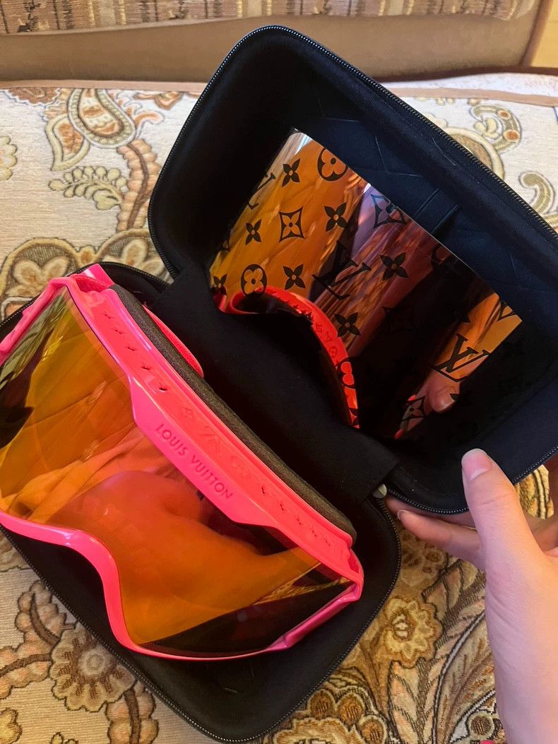 Louis Vuitton Louis Vuitton Ski goggles 2501-Nextarrow Size ONE SIZE - 3 Thumbnail