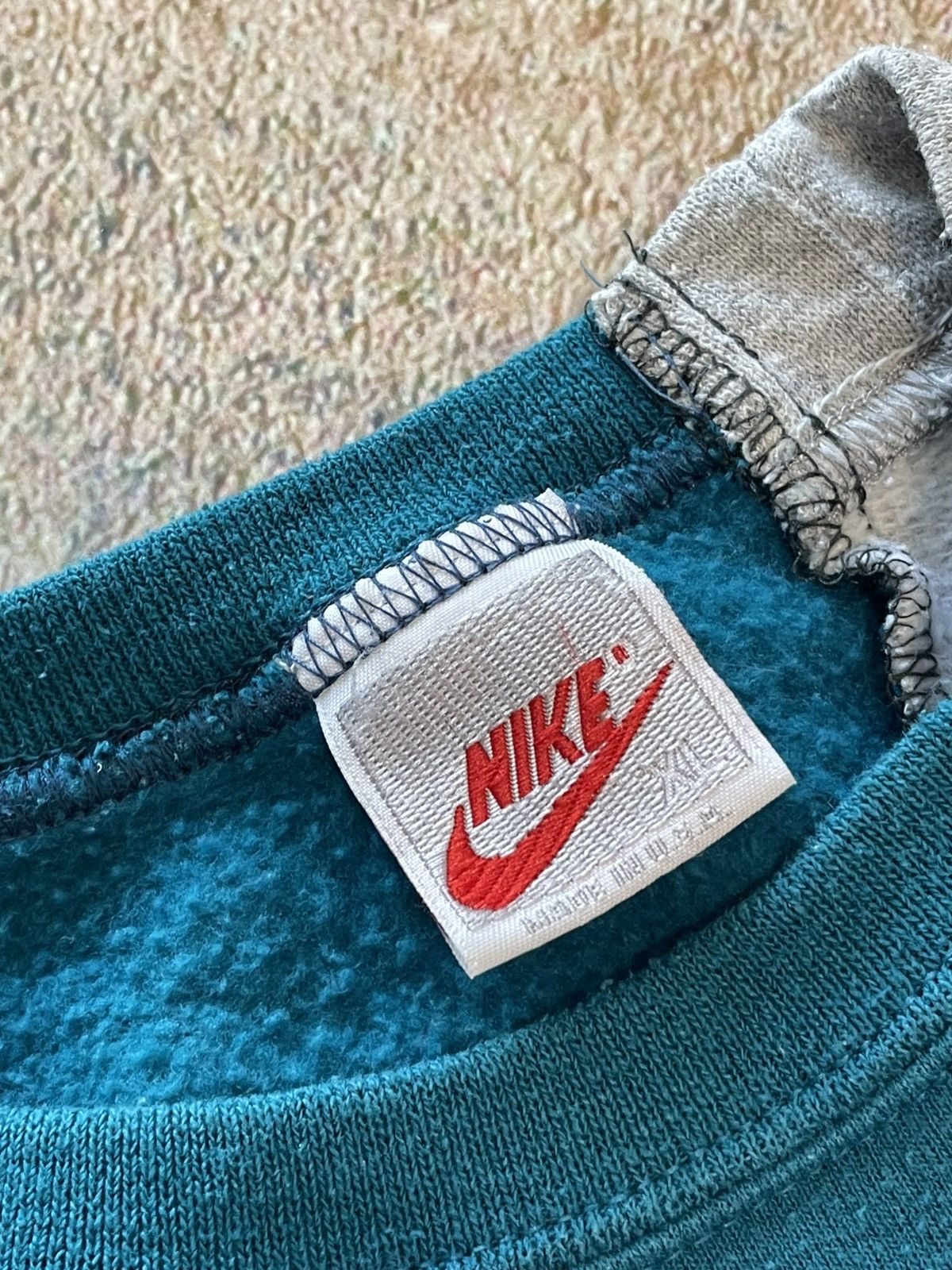 Nike Vintage Nike Custom Made Sweatshirt Small Logo Size US S / EU 44-46 / 1 - 5 Thumbnail