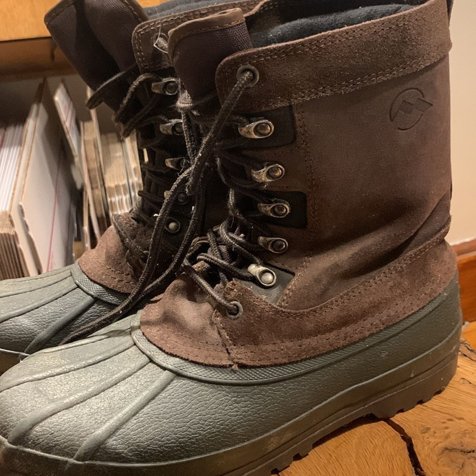 Vintage Donner Mountain steel shank 10” insulated work outdoor boots Size US 9 / EU 42 - 8 Thumbnail