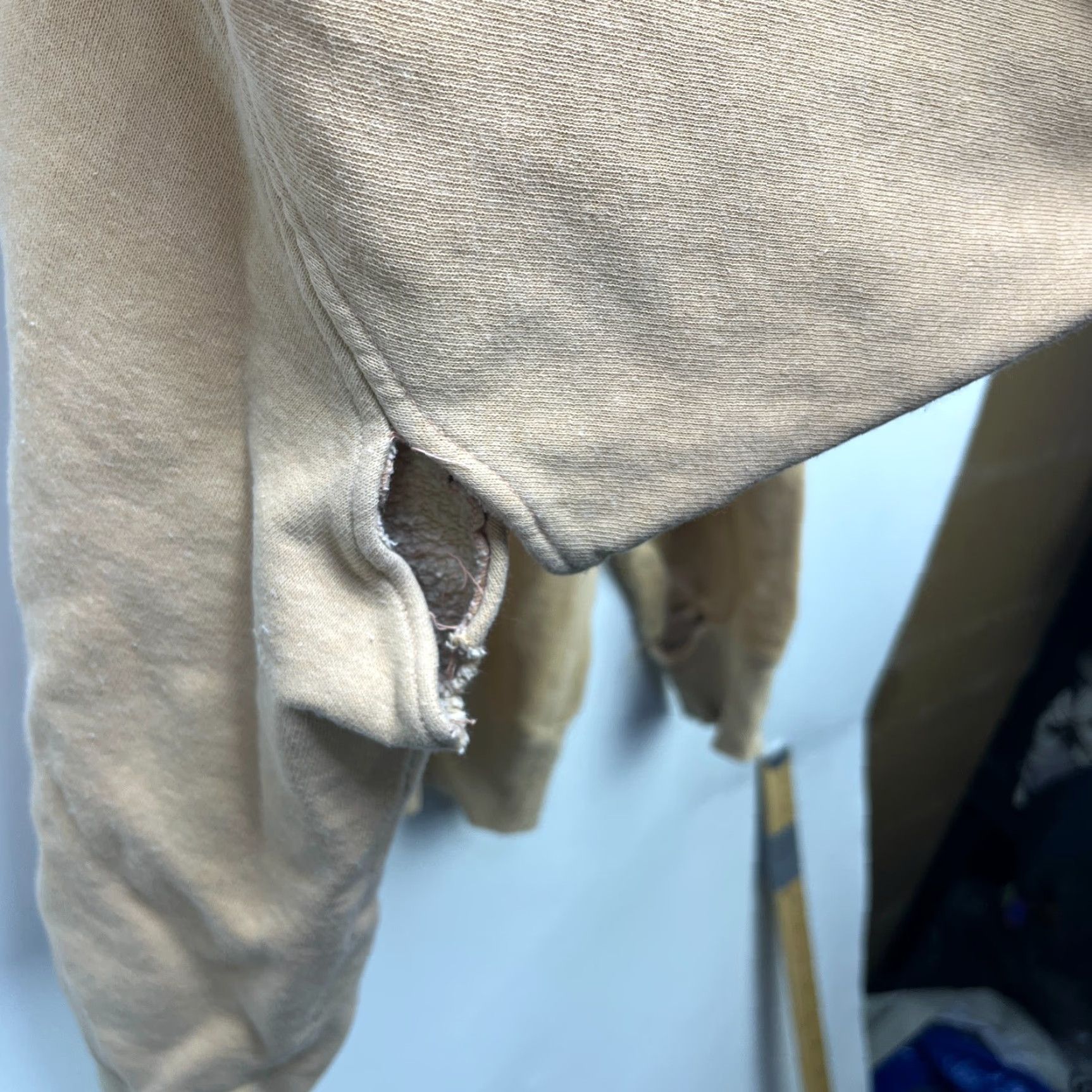 Thrasher VINTAGE 80s Sun Faded Raglan Sweatshirt M Beige Cotton Graphic Print Music 80s Pullover Men Raglan Crew Neck Long Sleeve Size US M / EU 48-50 / 2 - 7 Thumbnail