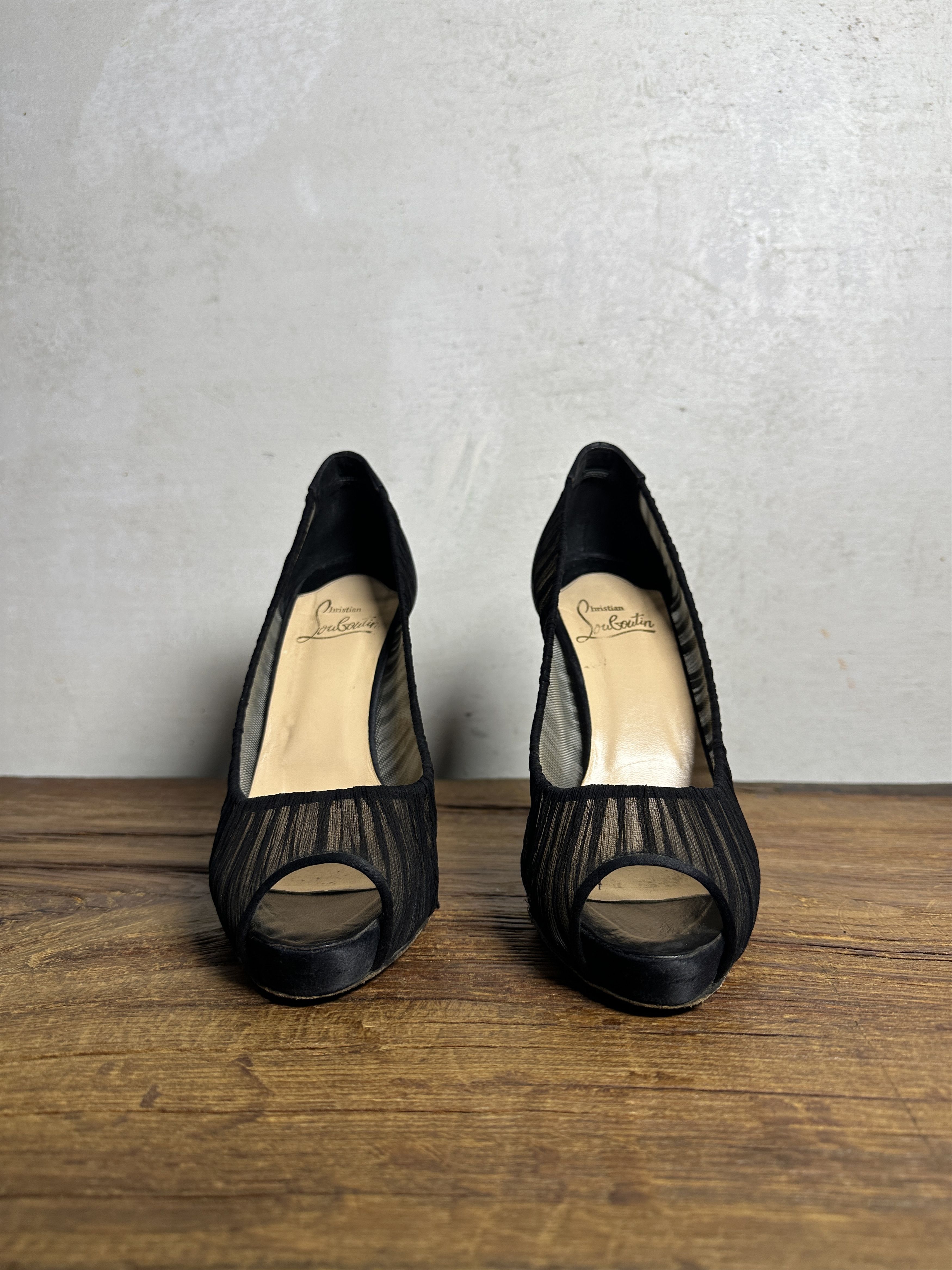 Christian Louboutin Christian Louboutin Crepe Satin Ambrosina Peep Toe Pumps Size US 8.5 / IT 38.5 - 8 Thumbnail
