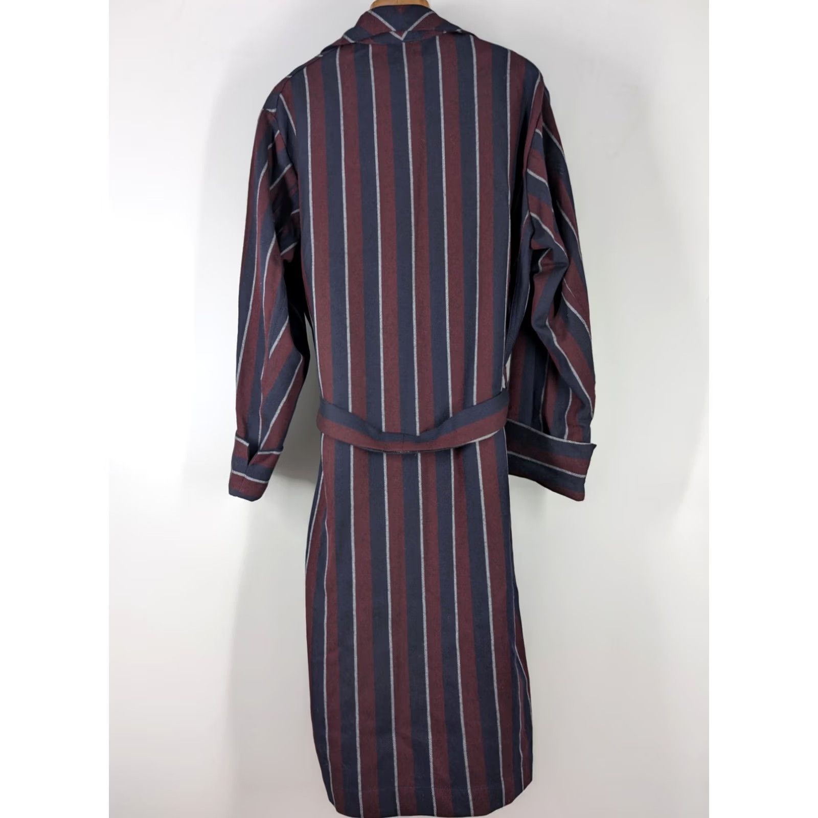 Brooks Brothers Brooks Brothers Vintage 60s Flannel Stripe England Wool Robe Large Belted Jacket Size US L / EU 52-54 / 3 - 3 Thumbnail