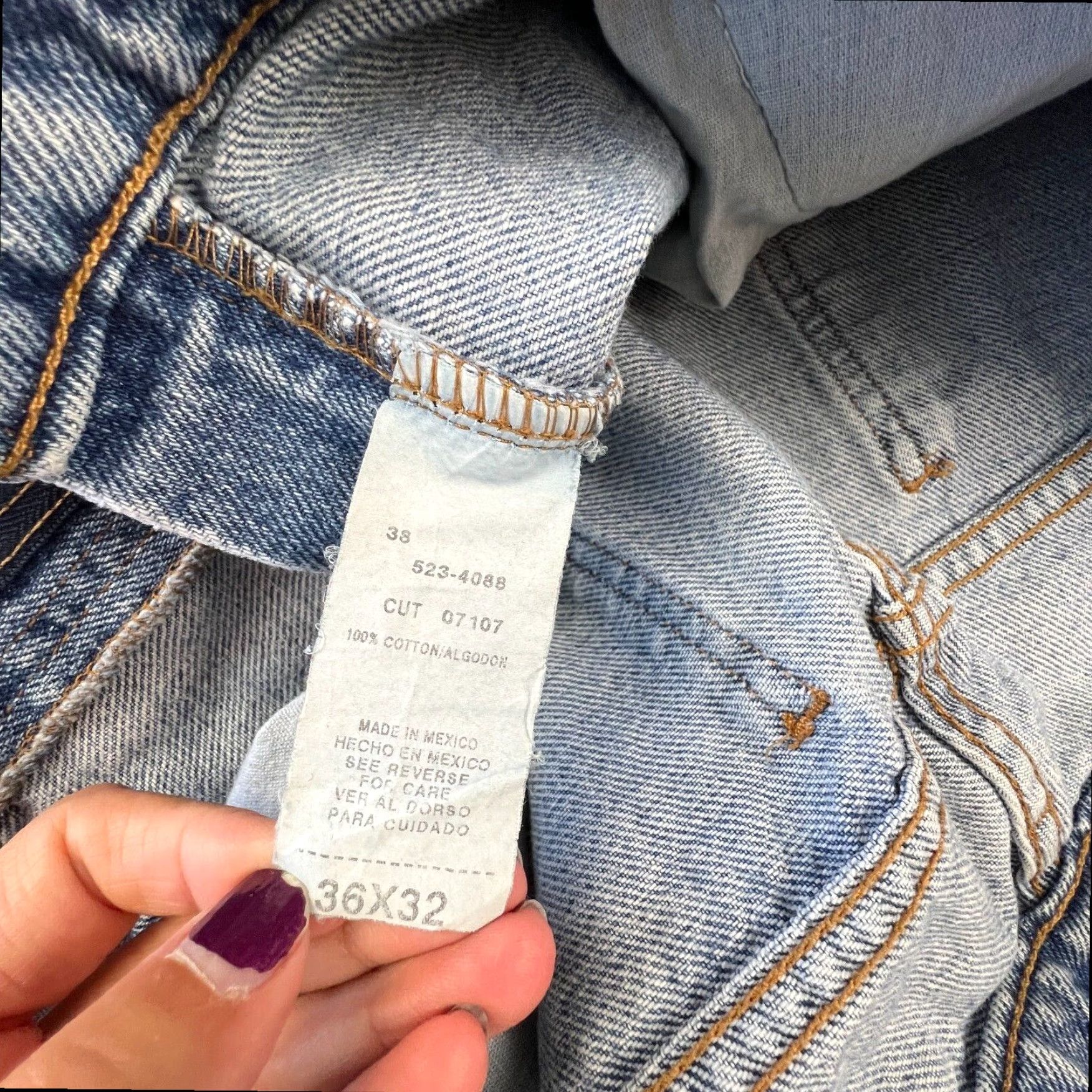 Vintage Plain Pockets Mens Jeans Blue Straight Medium Wash Denim 36X32 Size US 36 / EU 52 - 4 Thumbnail