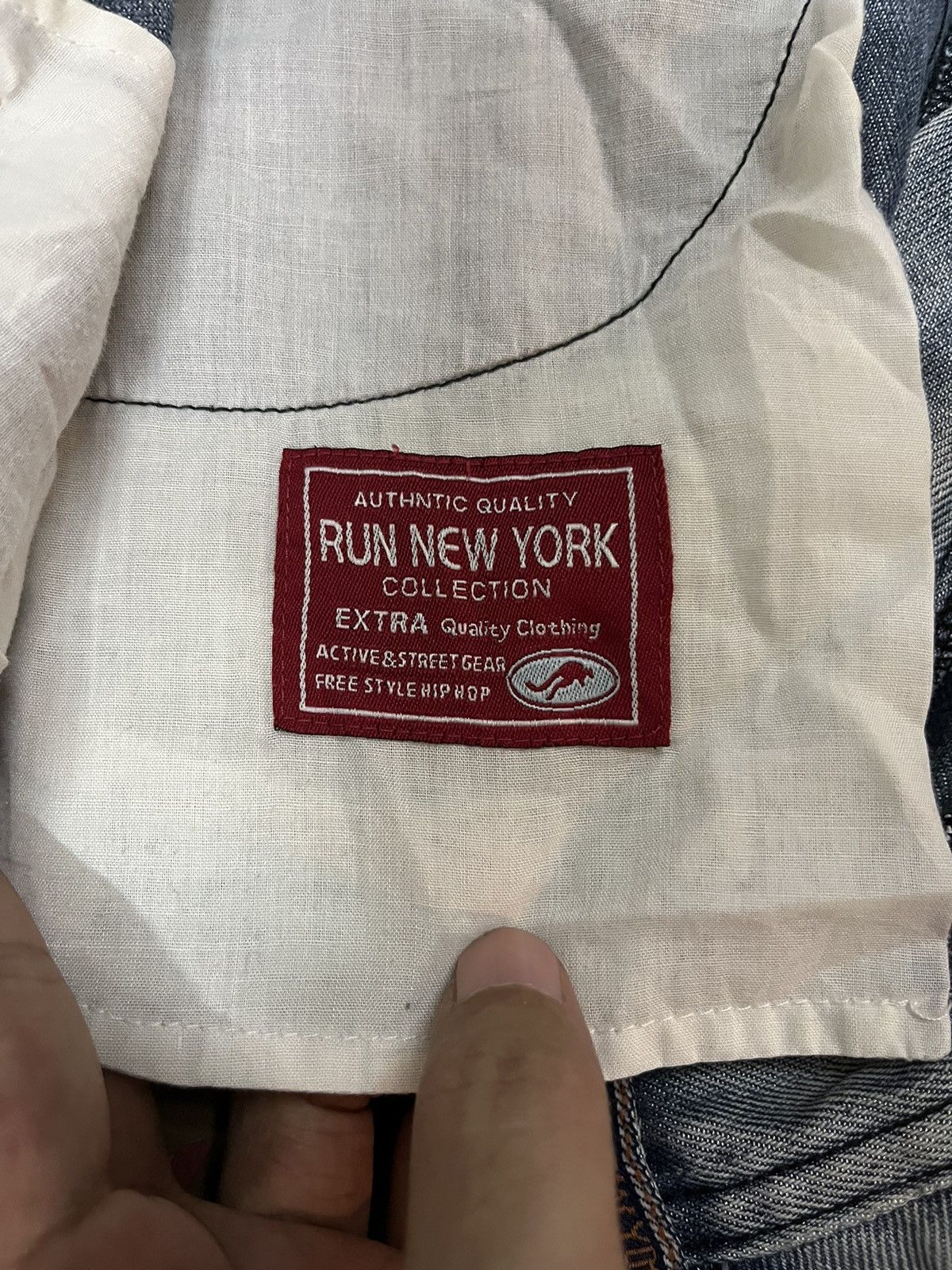 Japanese Brand Vintage Run New York Blue Wash Side Adjusters Baggy Jeans Size US 31 - 15 Thumbnail