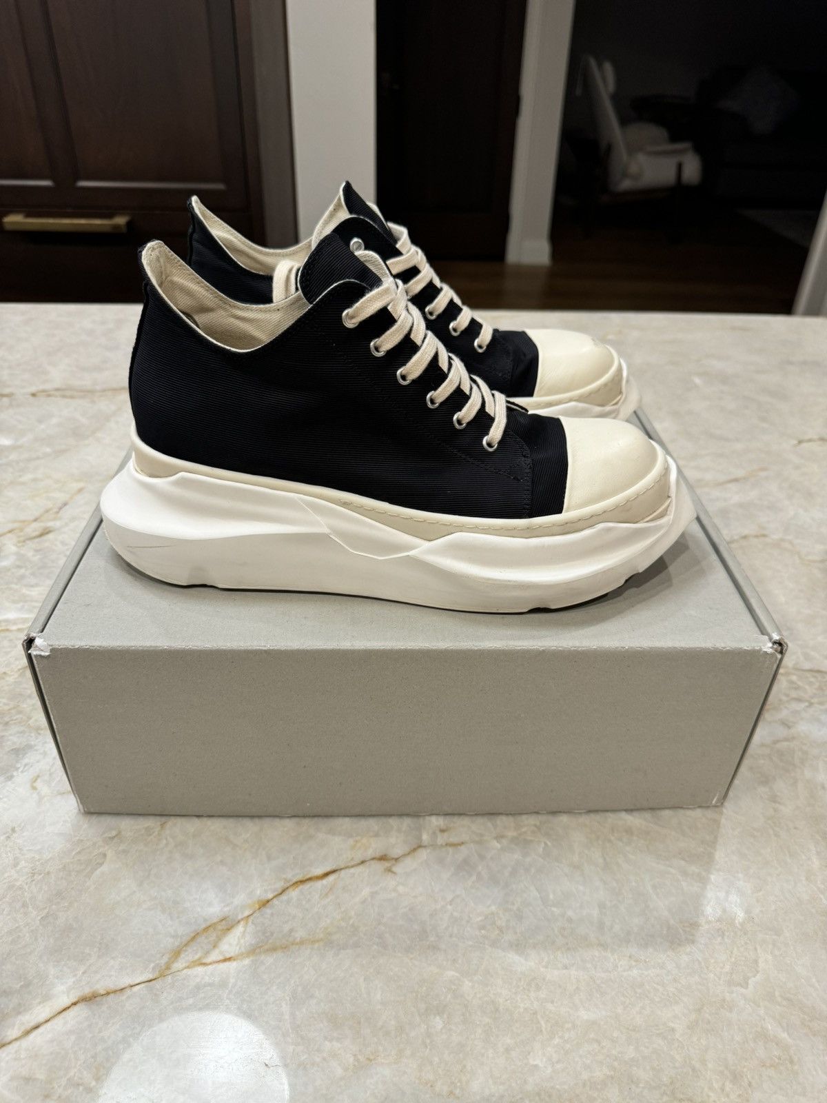 靴 Rick Owens drkshdw ramones sneakers hi Rick Owens drkshdw High Top Abstract Ramones Sneakers – Acroera