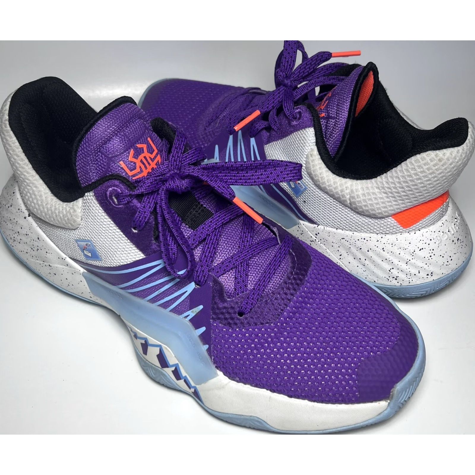 Adidas Adidas D.O.N. Issue #1 Mailman Donovan Spida Mitchell Mens 7 Sneaker Basketball Purple Multi-colored Logo EH2433 2019 NBA Karl Malone Ralphs? Size US 7 / EU 40 - 2 Thumbnail