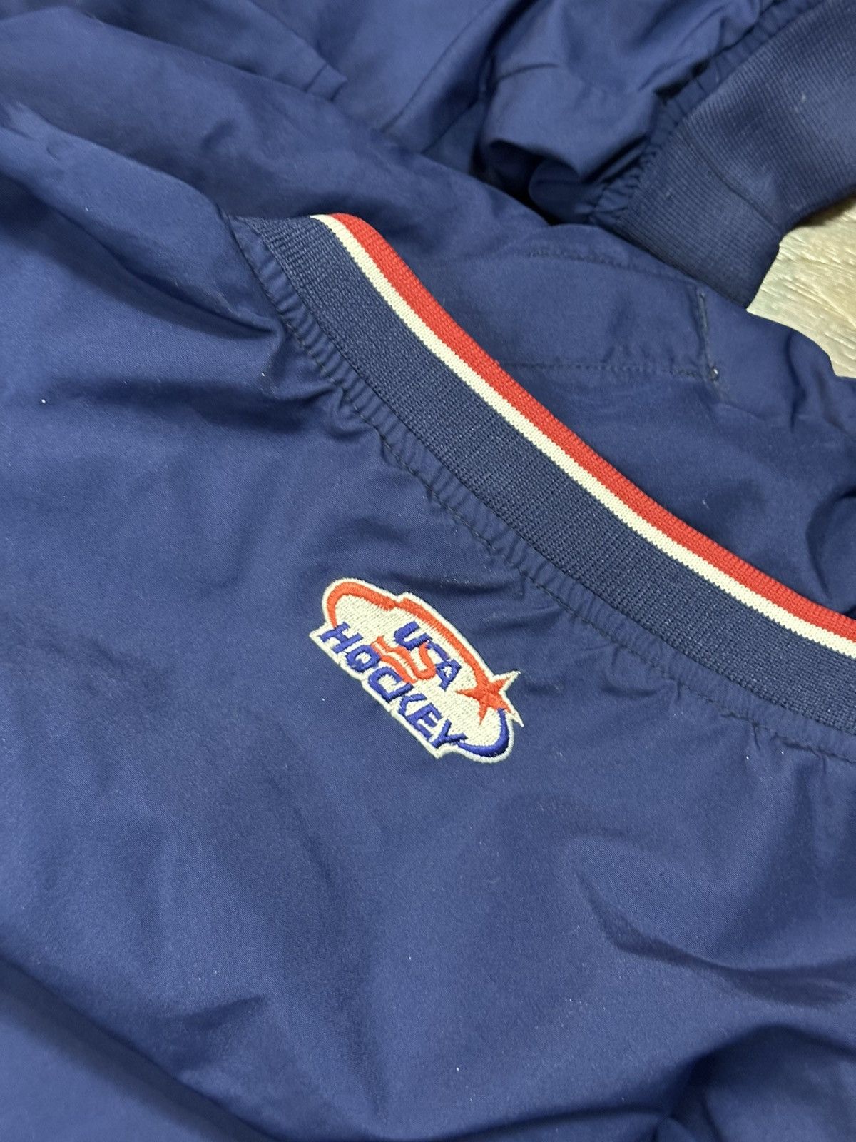 Nike Vintage Nike Team USA Hockey Olympic Nylon Windbreaker Size US S / EU 44-46 / 1 - 6 Thumbnail