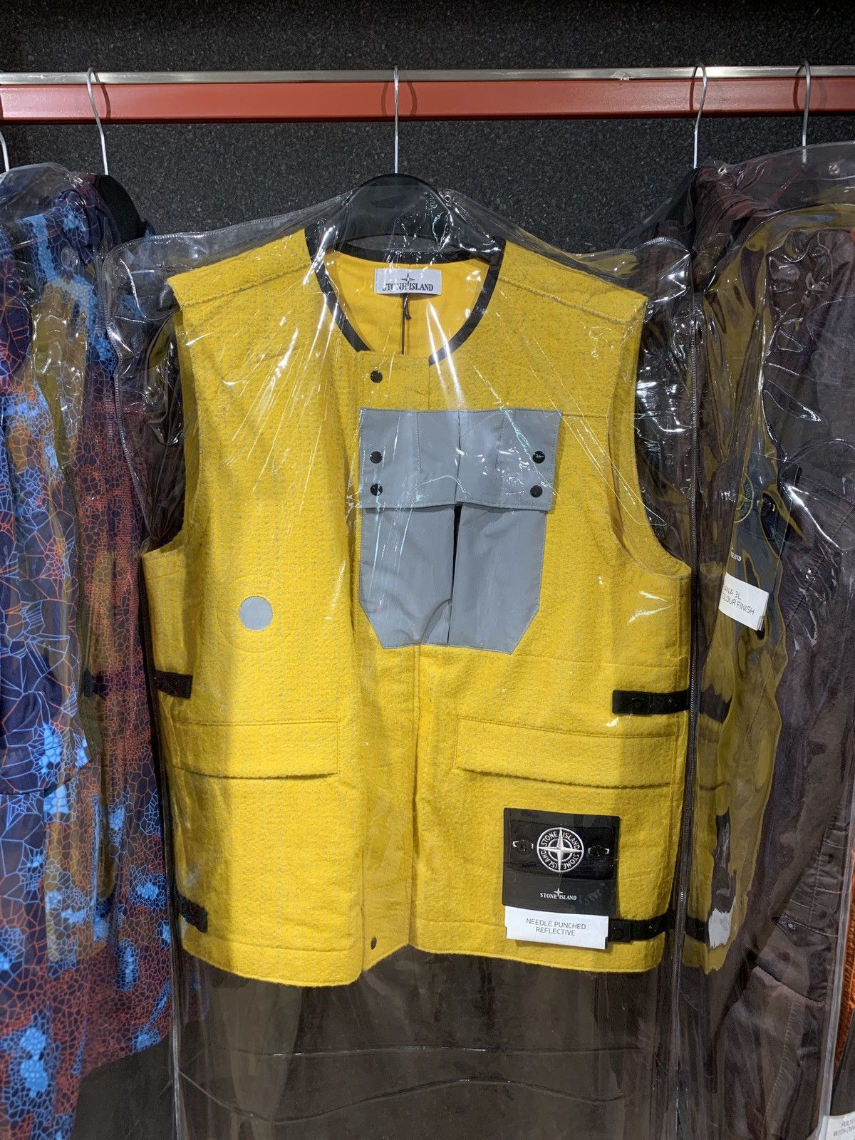 Stone Island Stone island needle punches reflective vest Size US M / EU 48-50 / 2 - 2 Thumbnail