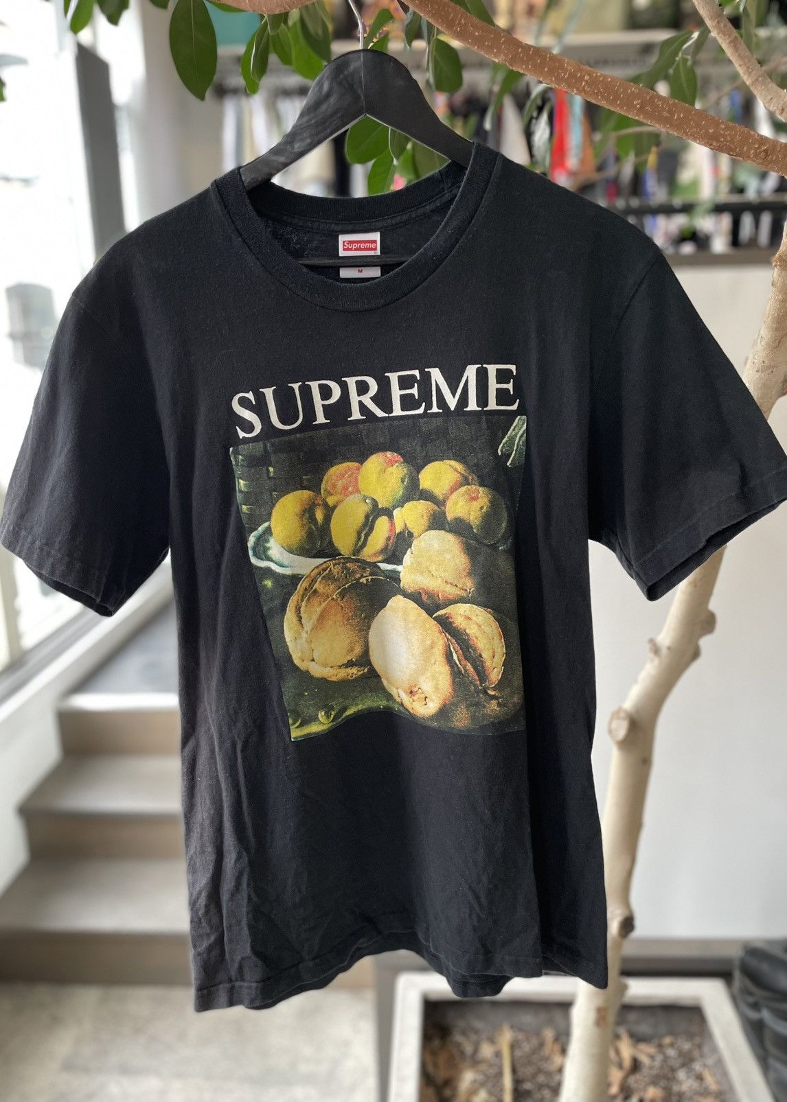 Supreme Supreme Still Life Tee Size US M / EU 48-50 / 2 - 1 Thumbnail