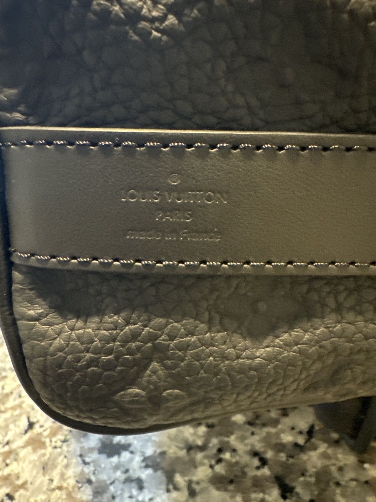 Louis Vuitton Keepall Bandouliere 25 Monogram Embossed Black