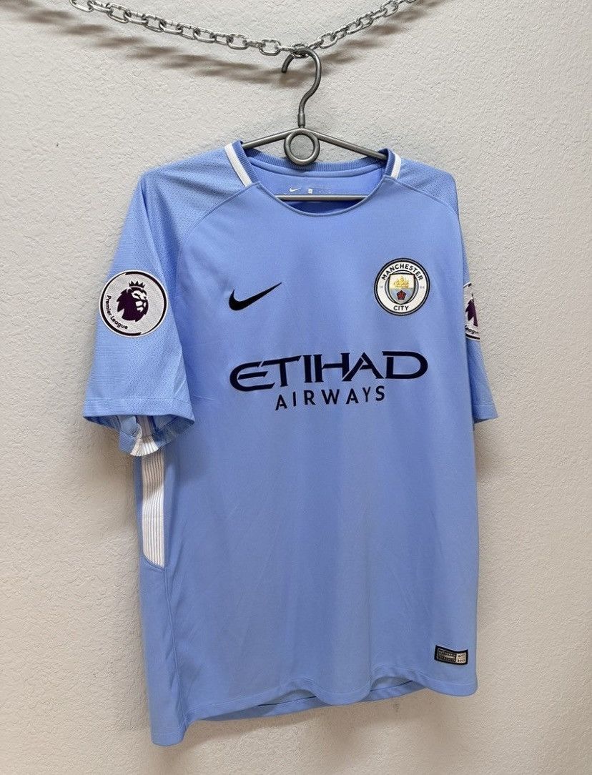 Nike Nike Manchester City Sterling 2017 Jersey Suits Vintage Size US L / EU 52-54 / 3 - 4 Thumbnail