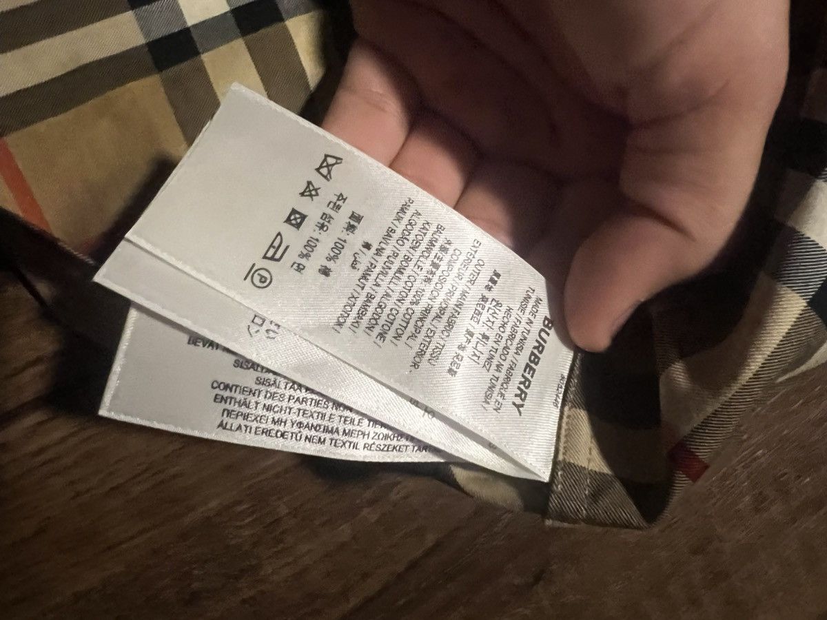 Burberry Burberry x Universal Passport Paris Fashion Week Size US L / EU 52-54 / 3 - 10 Thumbnail