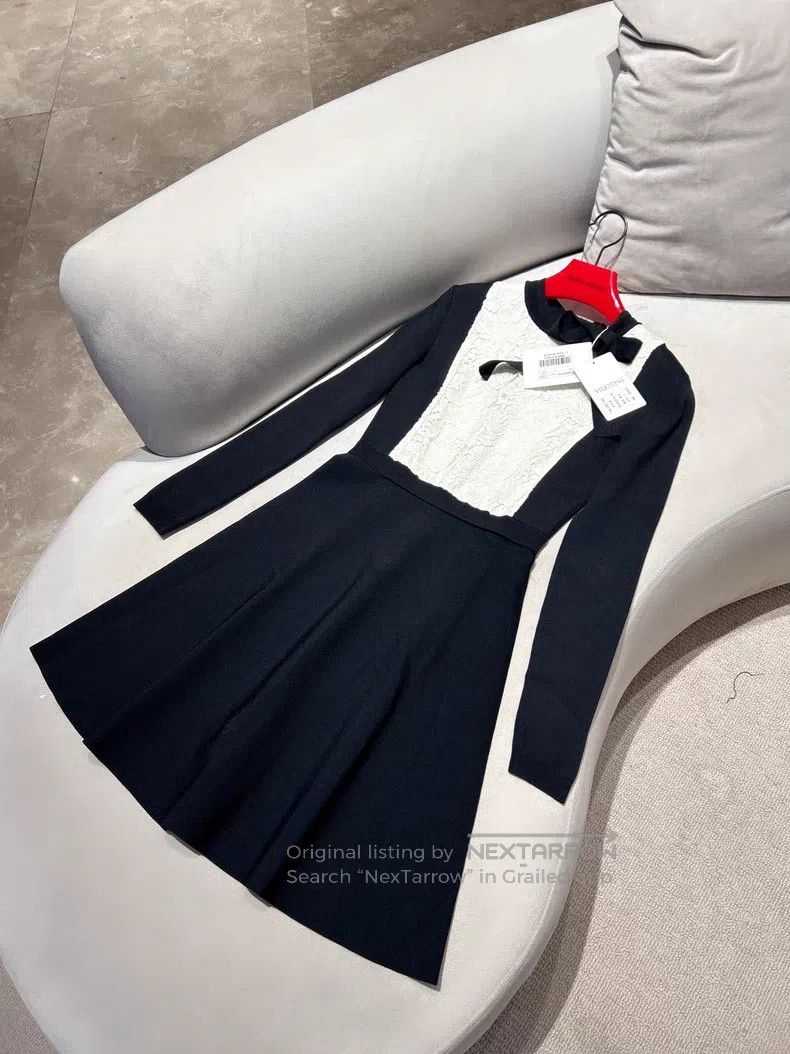 Valentino Valentino dress Size S / US 4 / IT 40 - 1 Thumbnail