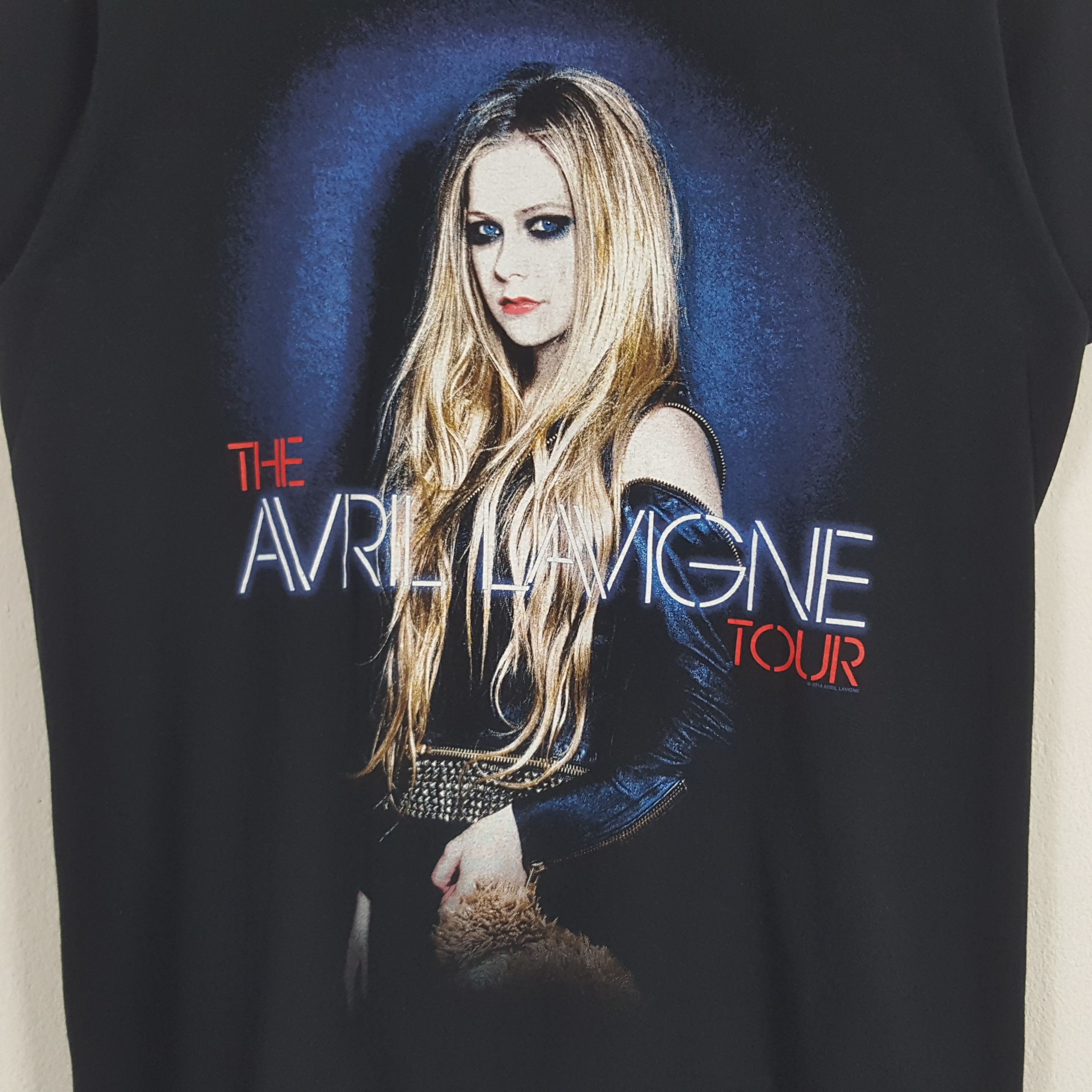 Vintage Vintage The Avril Lavigne Tour Solo Singer Songwriter Tshirt Size US S / EU 44-46 / 1 - 2 Thumbnail