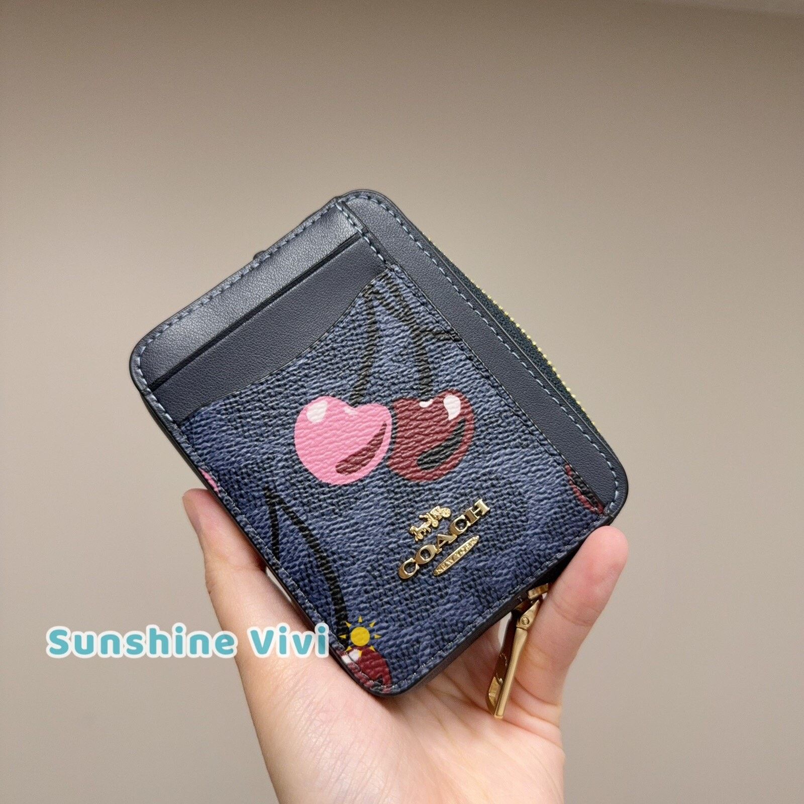 Coach NWT Coach Zip Card Case In Signature Canvas Cherry CZ468 Size ONE SIZE - 1 Thumbnail