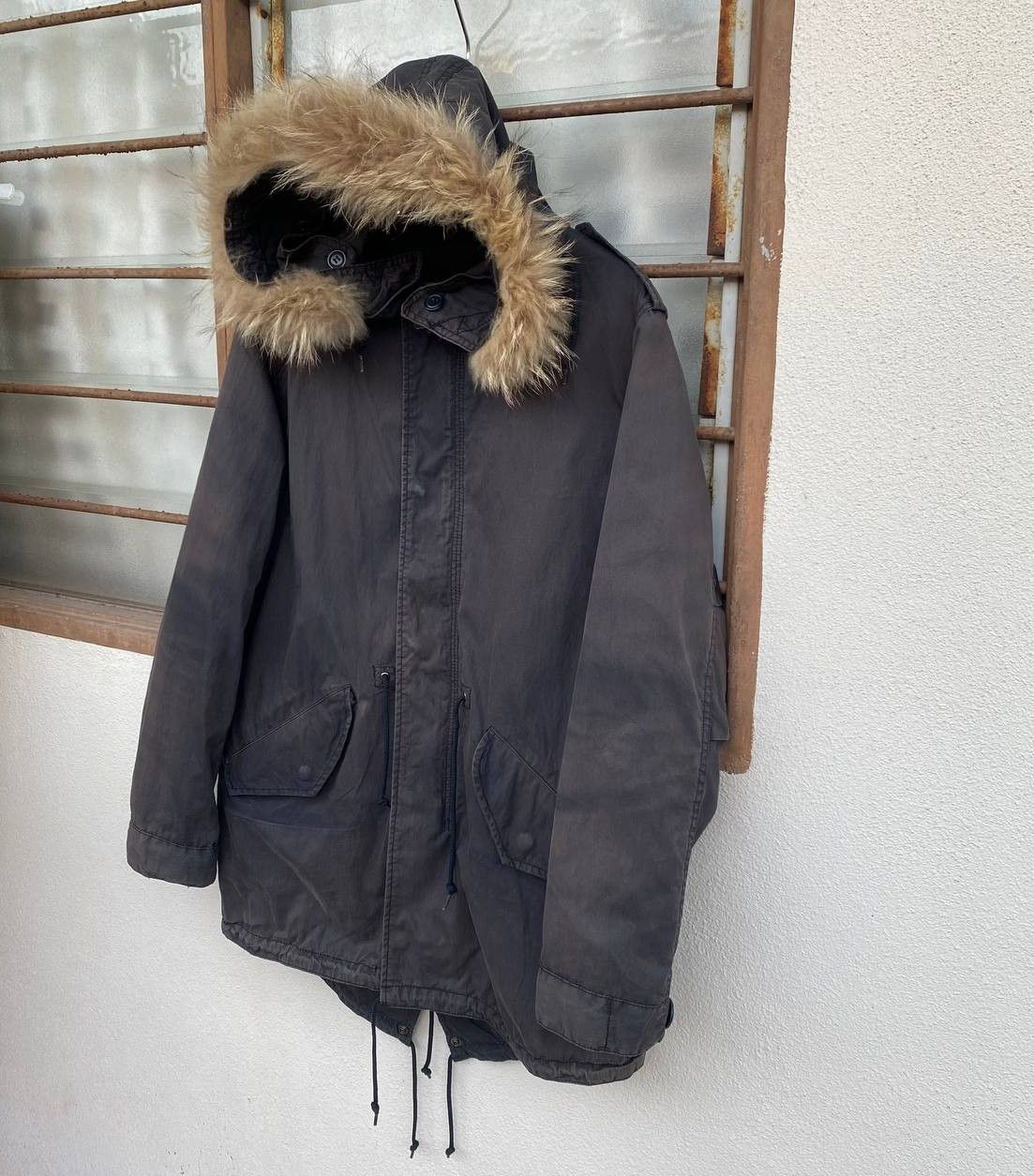 Alpha Industries Vintage Alpha Industries M-51 Fishtail Fur Parka Faded Black Size US XL / EU 56 / 4 - 3 Thumbnail