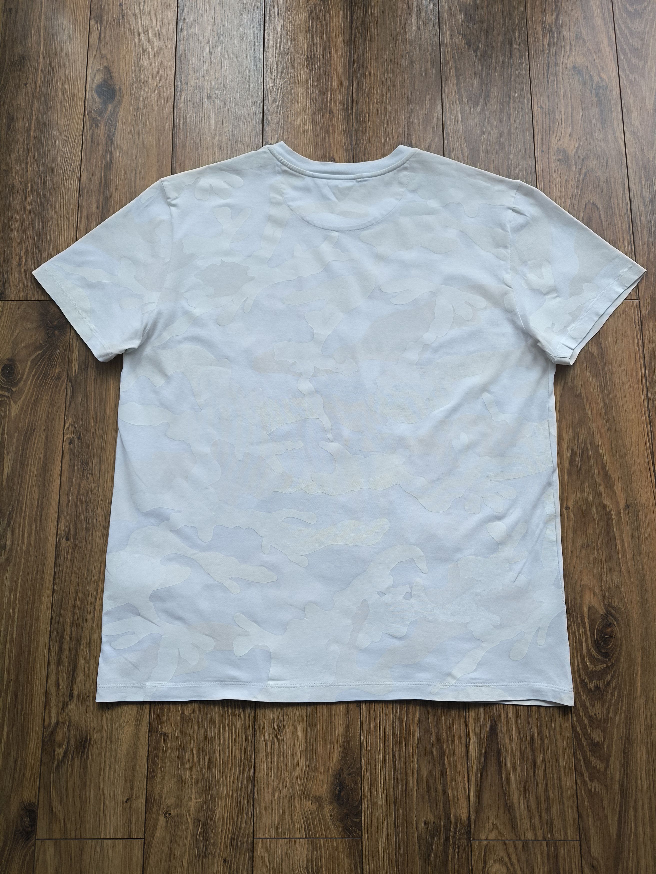 Valentino Valentino Camo White T-shirt, L, very good condition minus Size US L / EU 52-54 / 3 - 2 Thumbnail