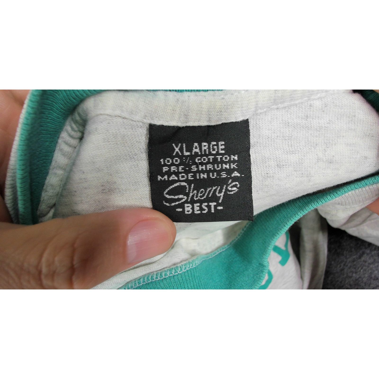 Vintage Vintage 1990s Single Stitch Bermuda Puff Print Boxy Tee Size US L / EU 52-54 / 3 - 5 Thumbnail