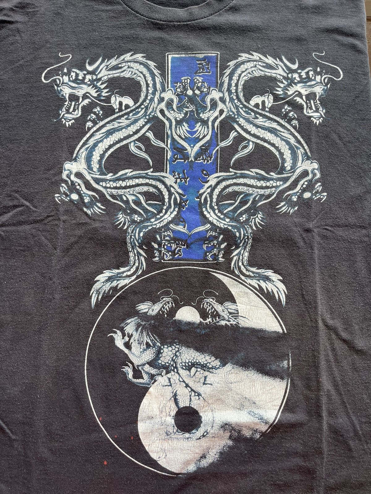 Vintage Vintage YIN YANG Dragons Art design Tshirt Size US XL / EU 56 / 4 - 6 Thumbnail