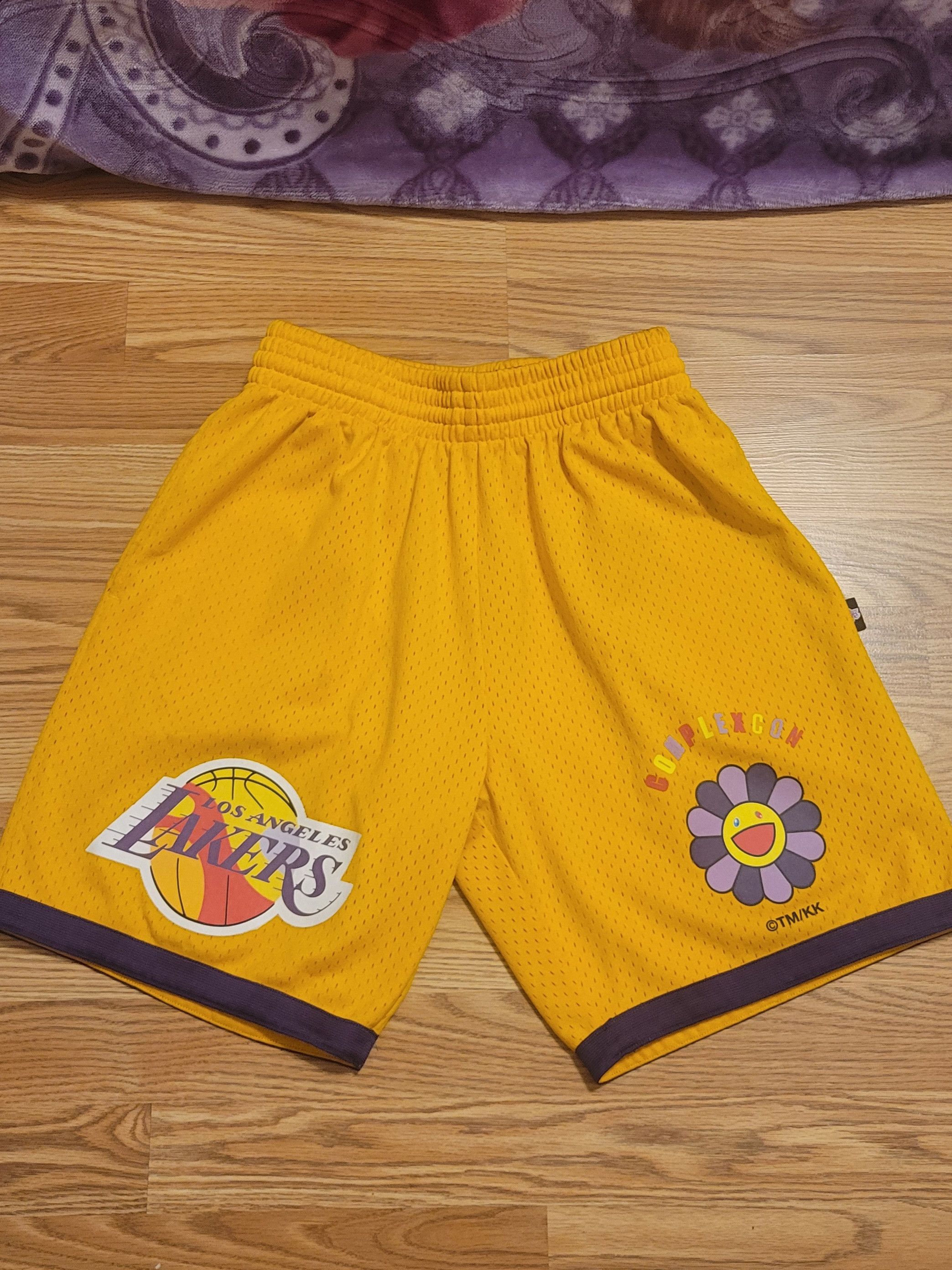Takashi Murakami Takashi Murakami × LA Lakers M&N ComplexCon Exclusive Shorts Size US 32 / EU 48 - 1 Thumbnail
