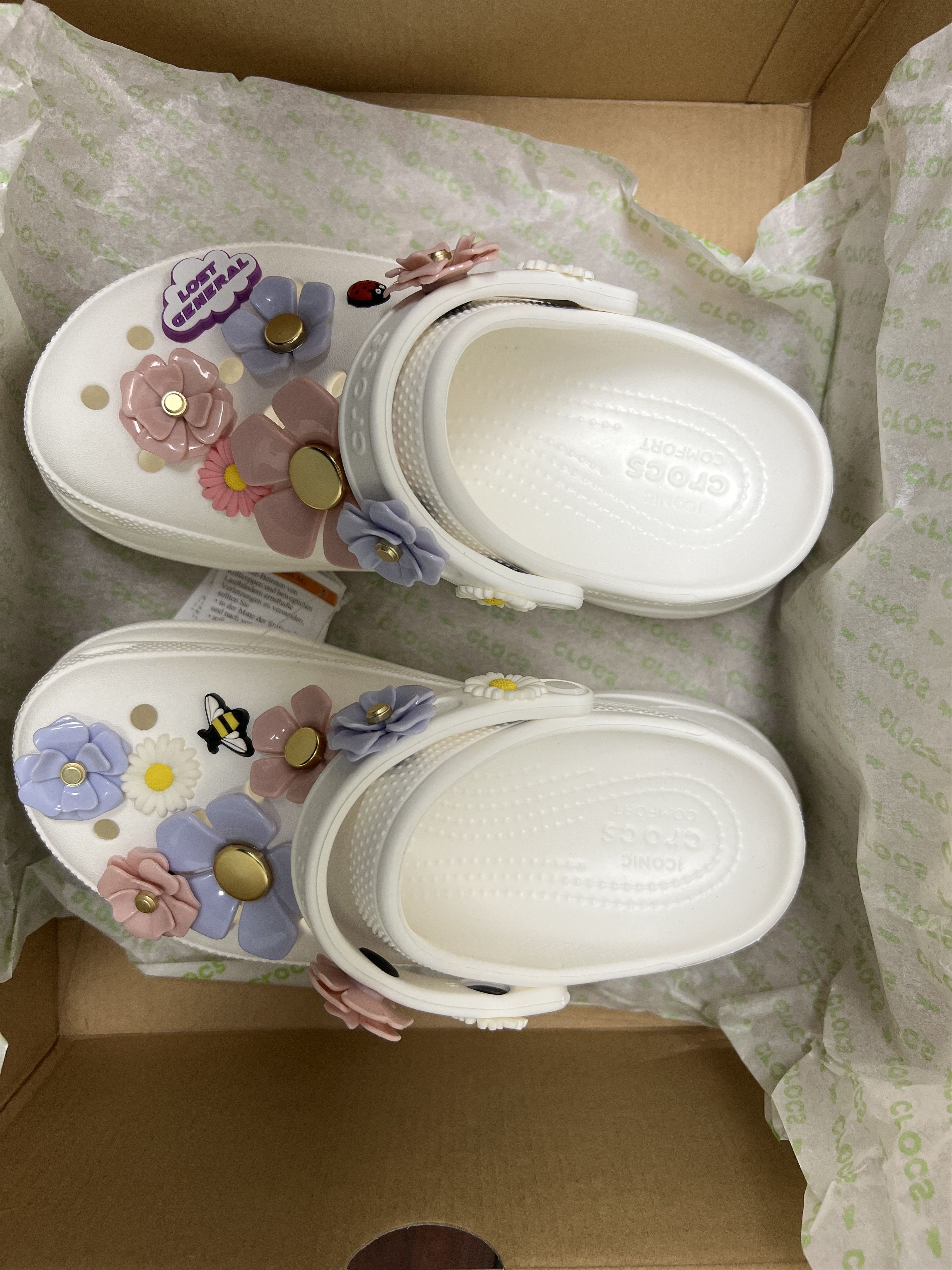 Crocs Crocs Lost General x Collab Clog White Women 7 Size US 7 / IT 37 - 5 Thumbnail