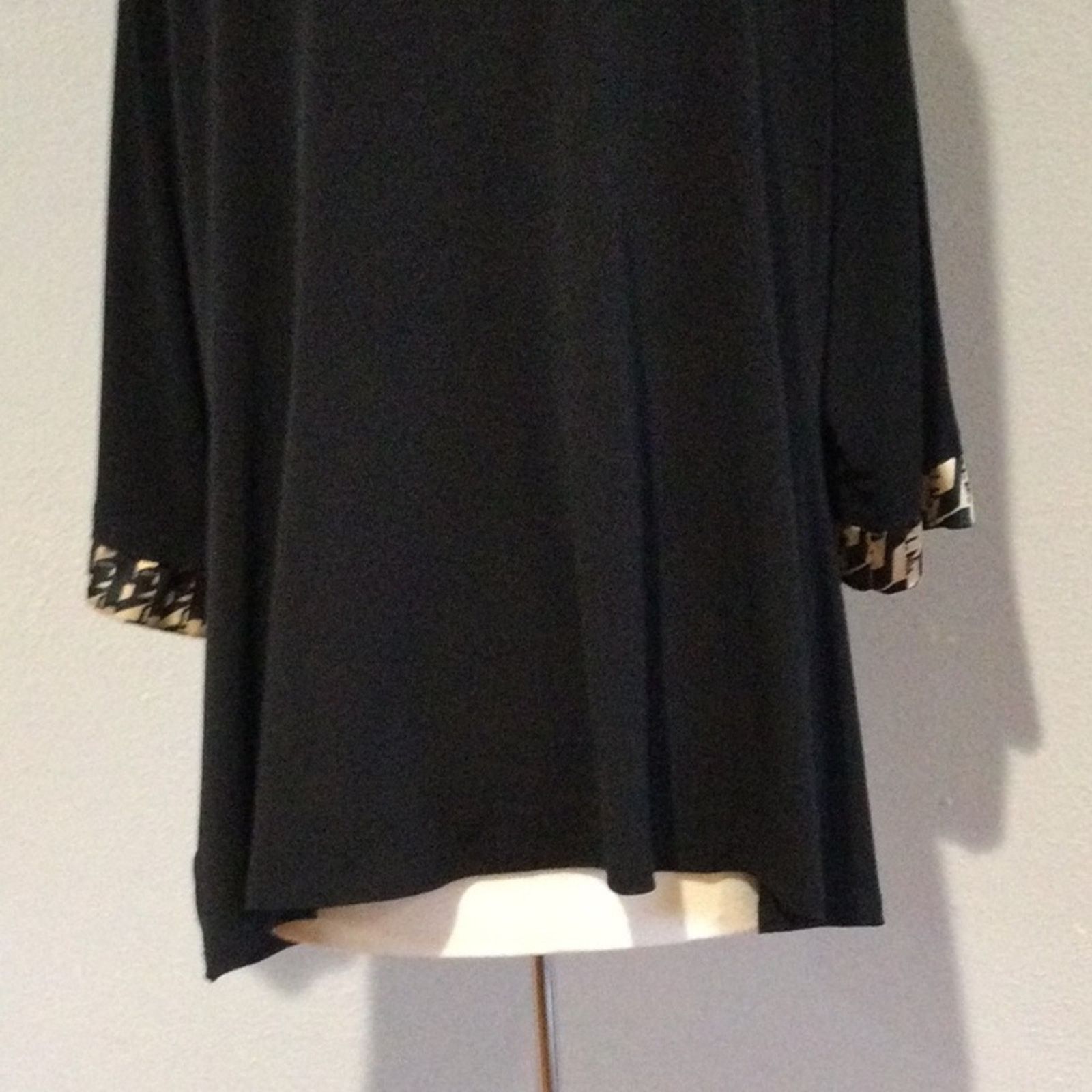 Other I.N. Studio Woman Black & Tan V-neck Pullover Blouse Size 1X Size XL / US 12-14 / IT 48-50 - 10 Thumbnail