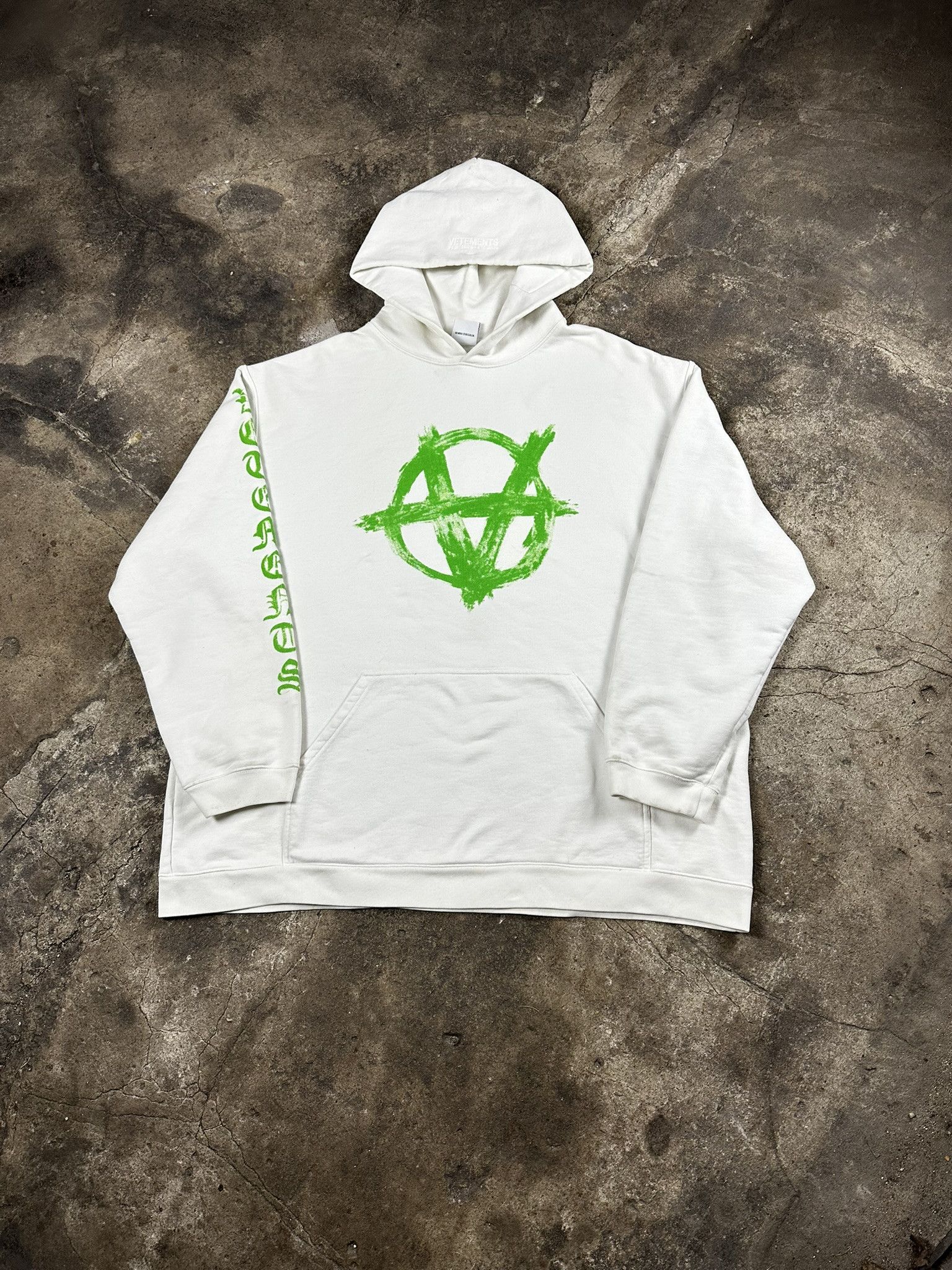 Vetements Vetements Anarchy Hoodie Size US XL / EU 56 / 4 - 1 Thumbnail