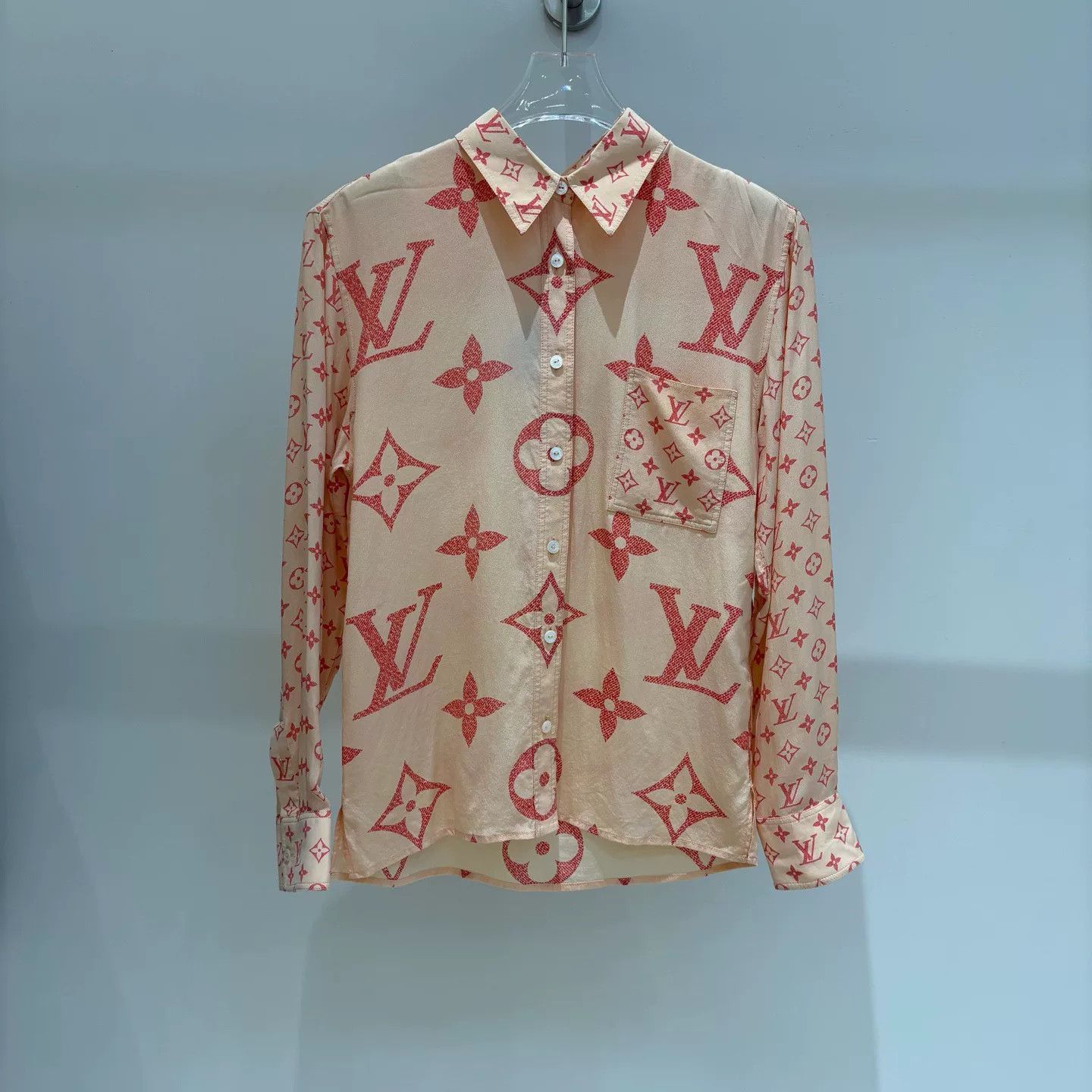 Louis Vuitton Louis Vuitton Silk Monogram Shirt Size S / US 4 / IT 40 - 1 Thumbnail