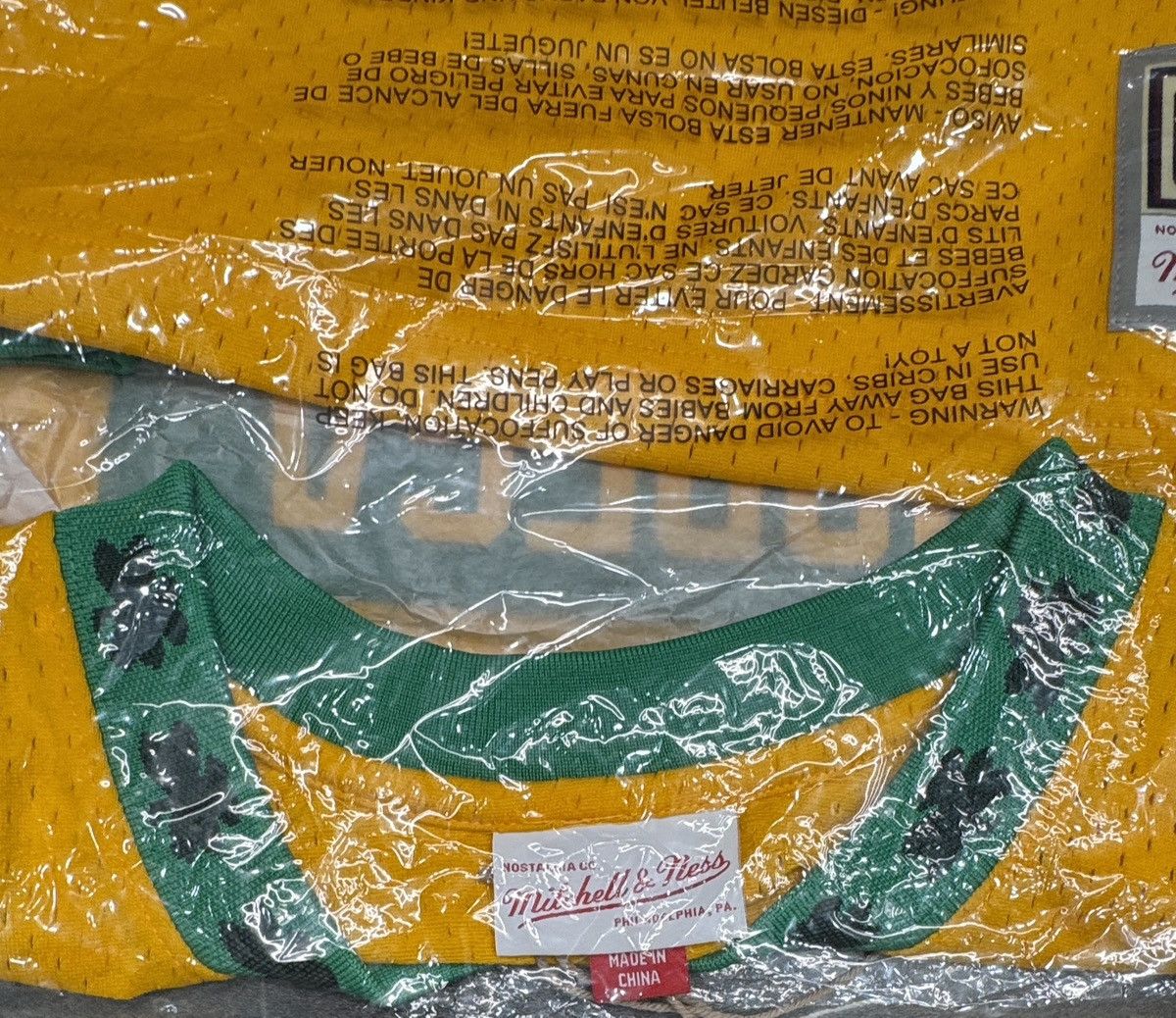 Mitchell & Ness Mitchell & Ness Celtics Gold My Towns Bodega Jersey Size M Size US M / EU 48-50 / 2 - 6 Thumbnail