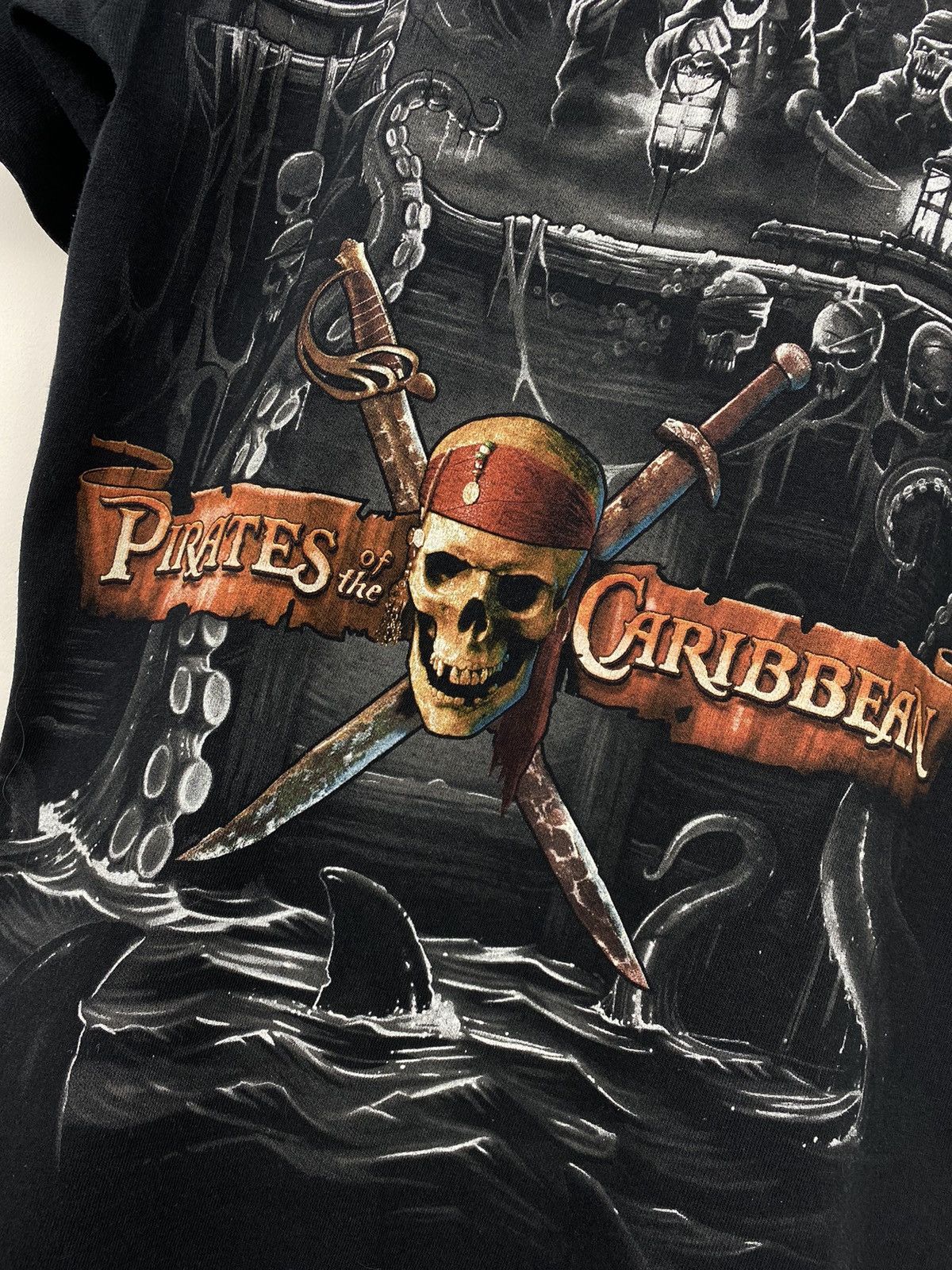 Disney Vintage Pirates Of The Caribbean Disney T Shirt Tee Y2K Size US S / EU 44-46 / 1 - 3 Thumbnail
