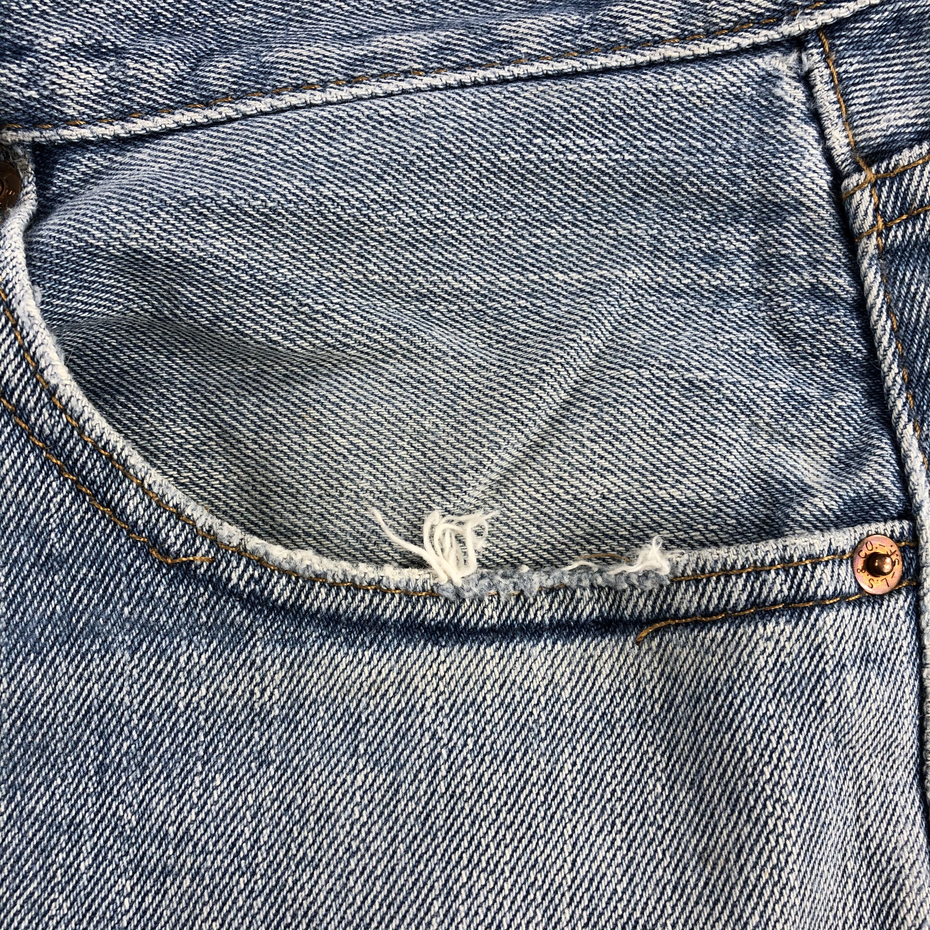 Levi's Vintage Light Wash Levis 550 Jeans-J1707 Size US 37 - 10 Thumbnail
