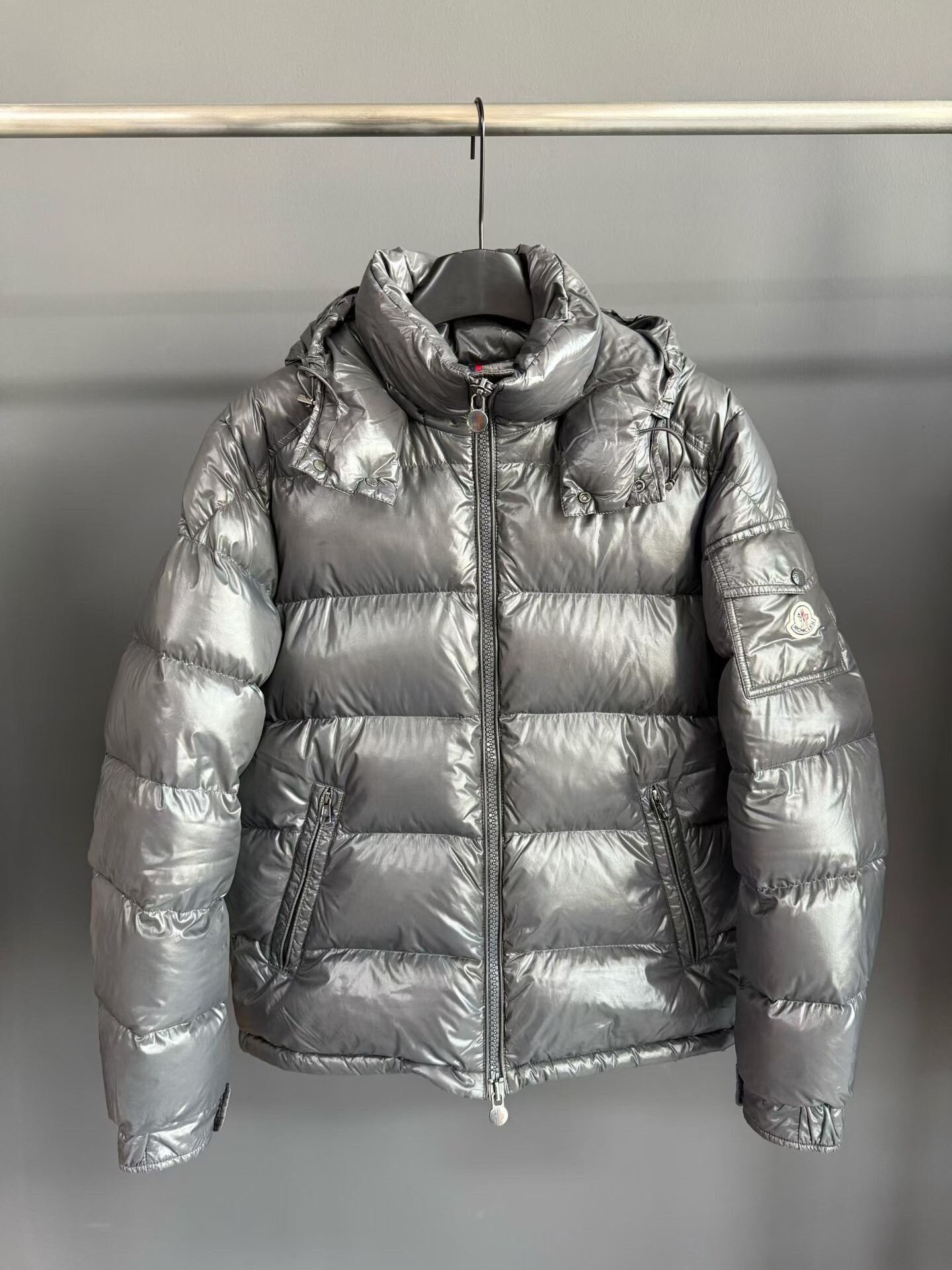 Moncler Moncler Down Gray Down Jacket 5 Women Size XS / US 0-2 / IT 36-38 - 1 Thumbnail