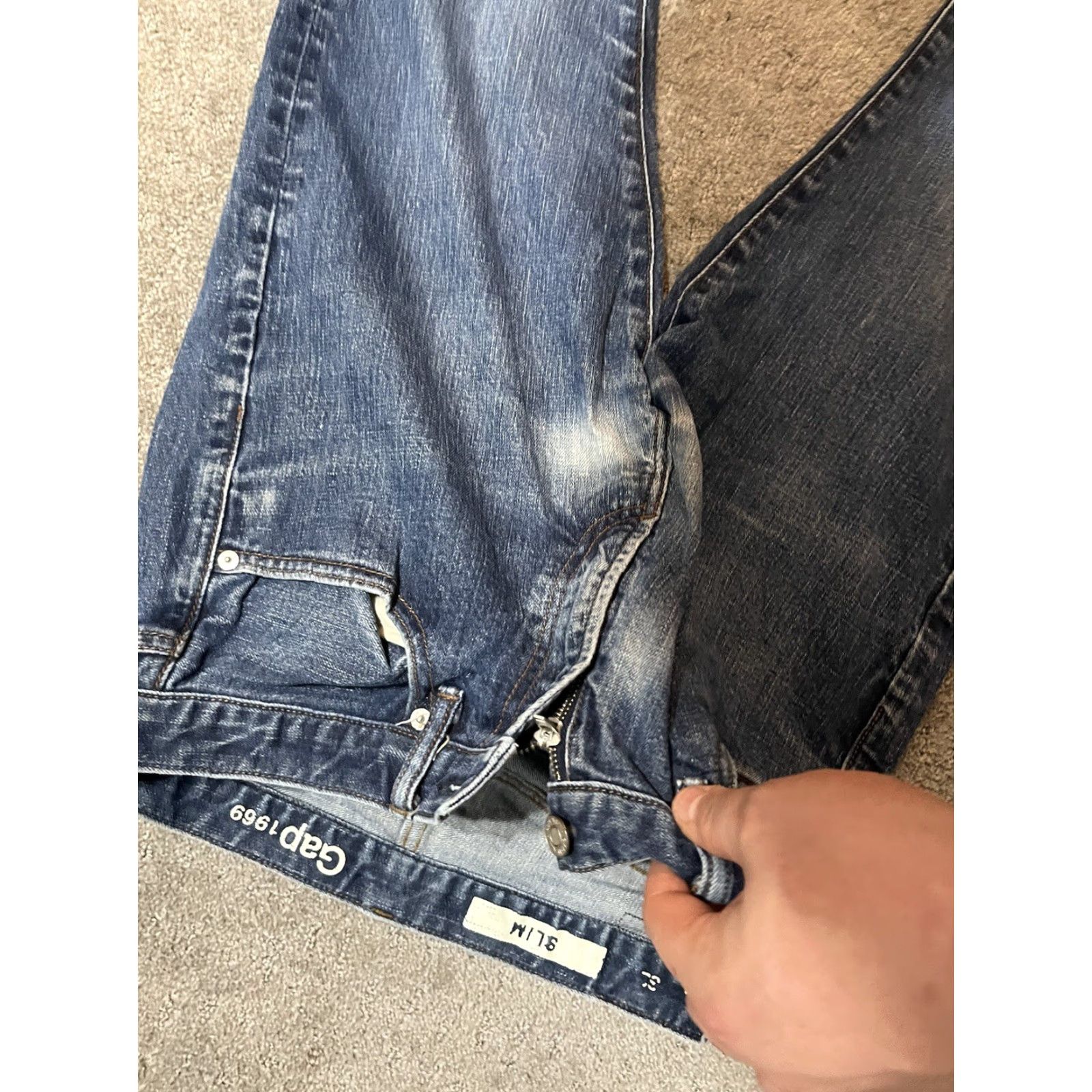 Gap Gap Slim Fit Jeans Men's 30x32 Straight Leg Solid Blue 5-Pocket Destroyed Distre Size US 30 / EU 46 - 4 Thumbnail