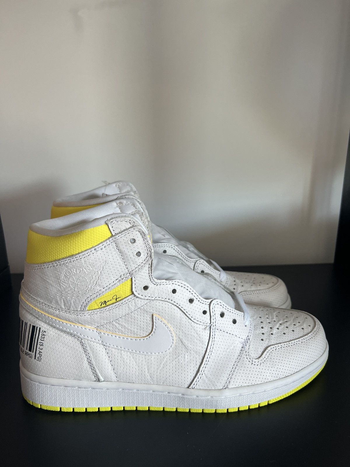 Jordan Brand × Nike Jordan 1 Retro High (first class flight) Size US 9.5 / EU 42-43 - 2 Thumbnail