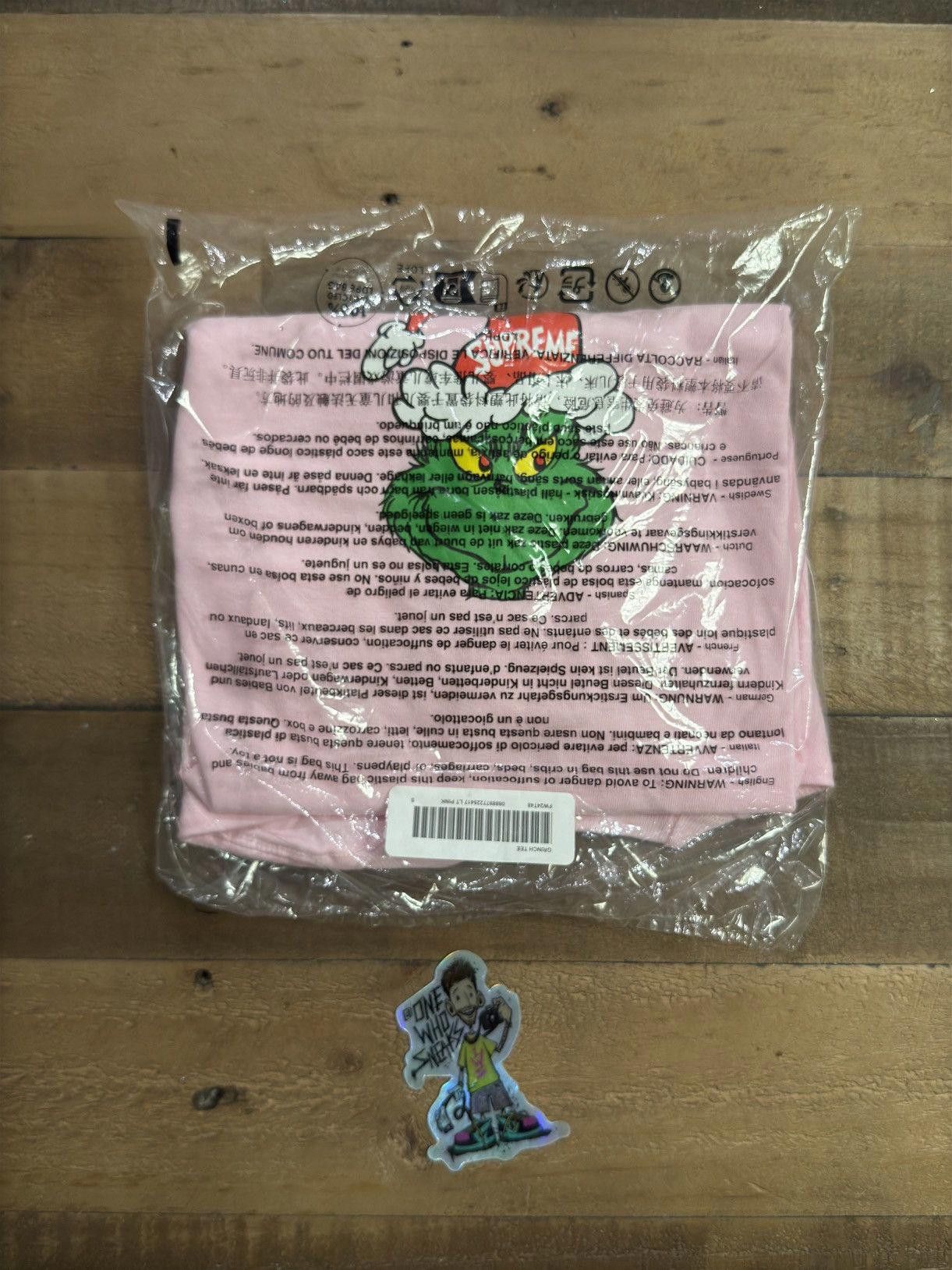 Supreme Supreme Grinch Tee Size Small Size US S / EU 44-46 / 1 - 3 Thumbnail