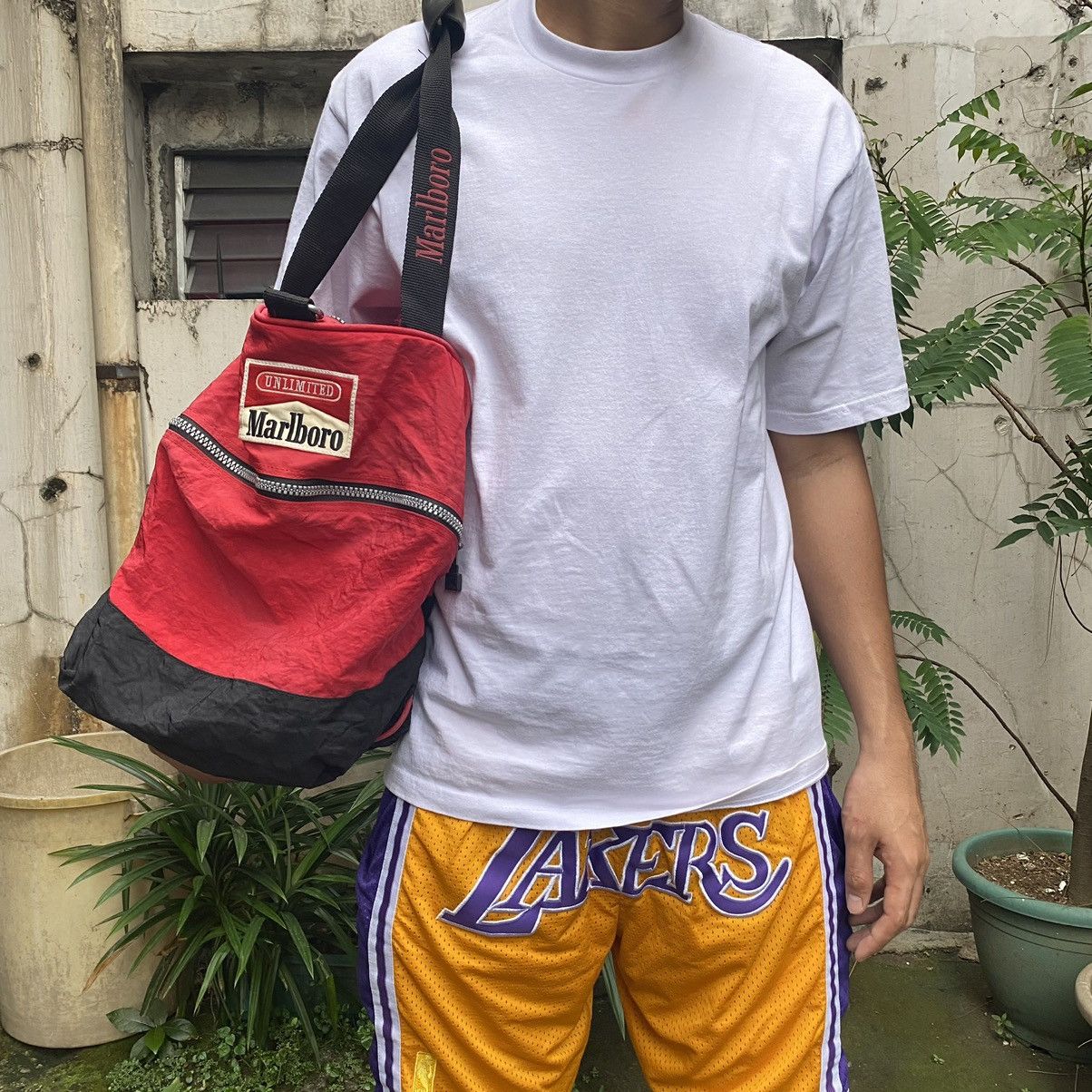 Marlboro × Marlboro Classics Marlboro Vintage 1990D Red Duffle Bag Size ONE SIZE - 7 Thumbnail
