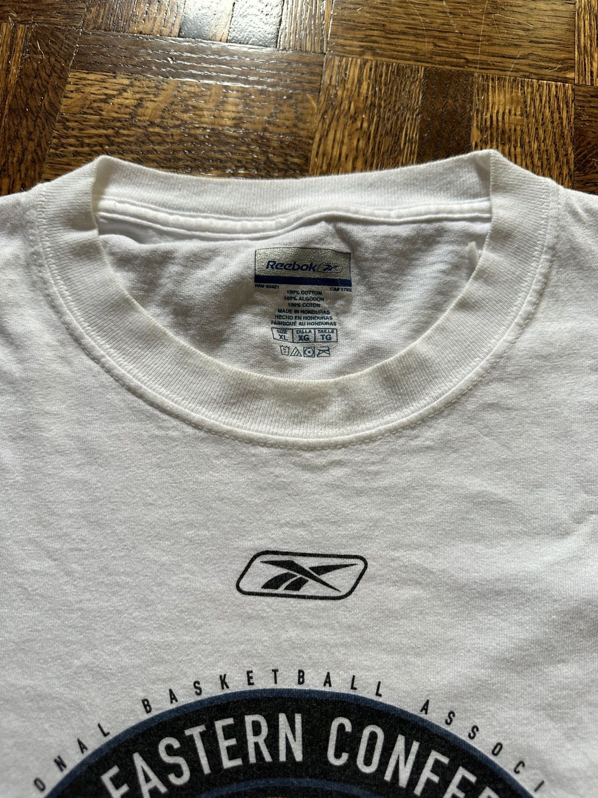 Reebok × Vintage 2004 Reebok Detroit Pistons NBA Championship Graphic Tee Size US XL / EU 56 / 4 - 4 Thumbnail