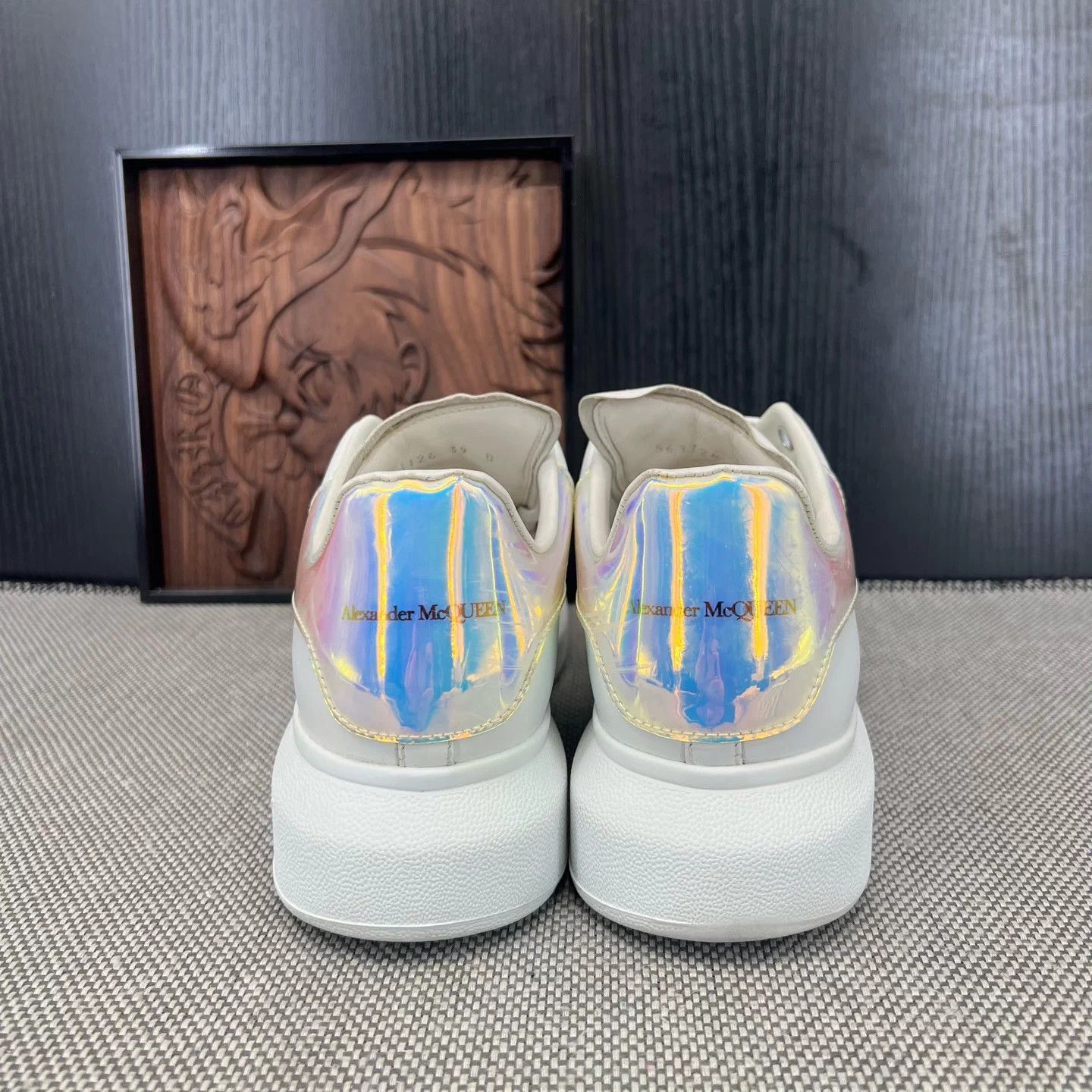 Alexander McQueen McQueen White Iridescent Tail Size US 9 / IT 39 - 8 Thumbnail