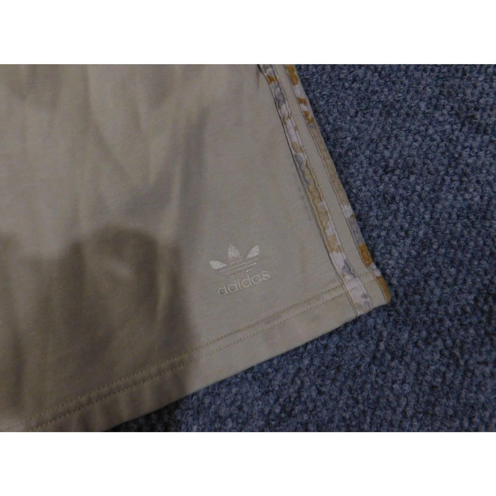 Adidas Adidas Shorts Mens Medium Beige Trefoil Logo Drawstring Pockets Casual Athletic Size US 31 - 4 Thumbnail